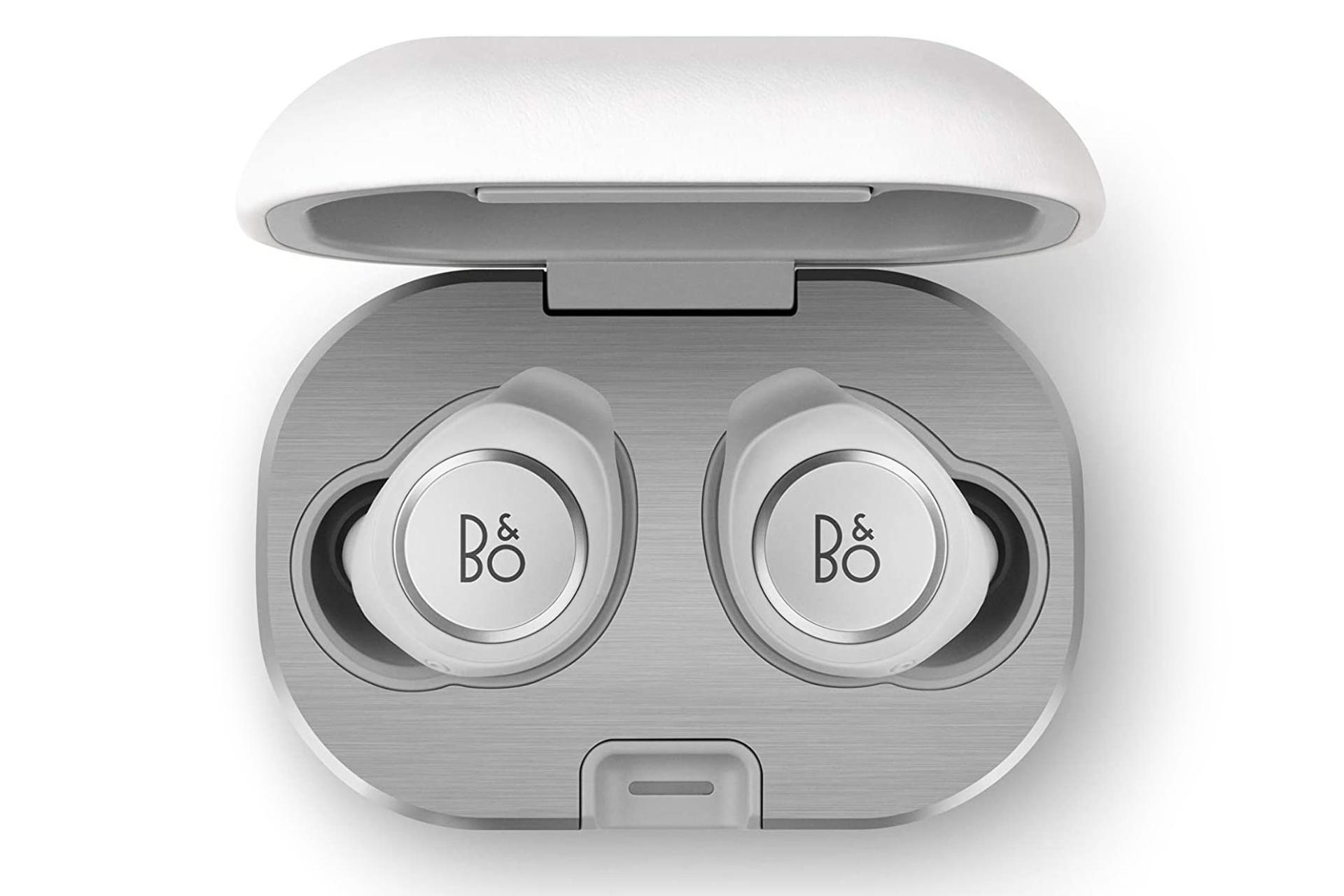 محفظه شارژ ایرباد بی سیم بنگ اند اولافسن Bang & Olufsen Beoplay E8 Motion سفید