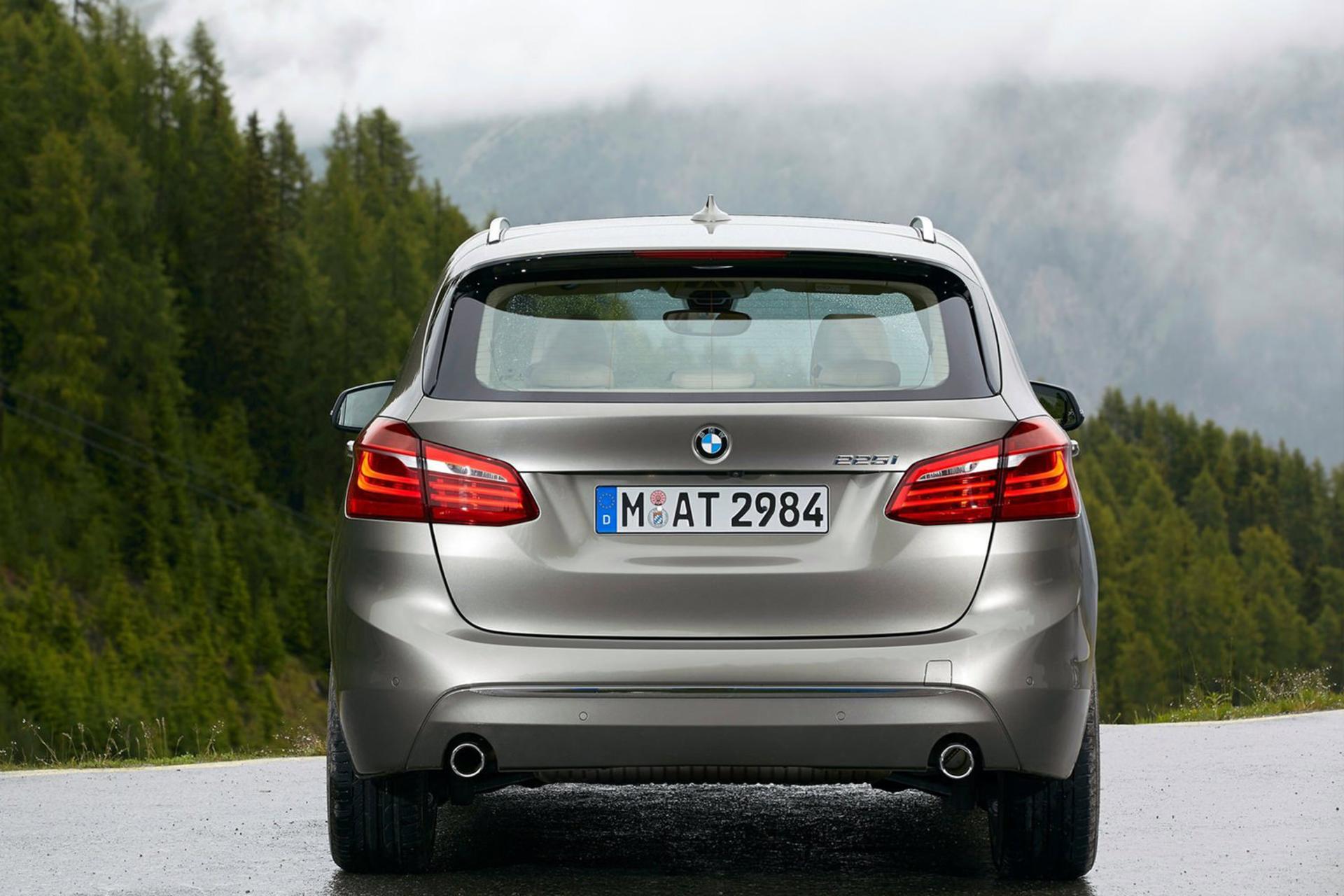 BMW 218i Active Tourer 2015 / بی ام و 218i اکتیو تورر