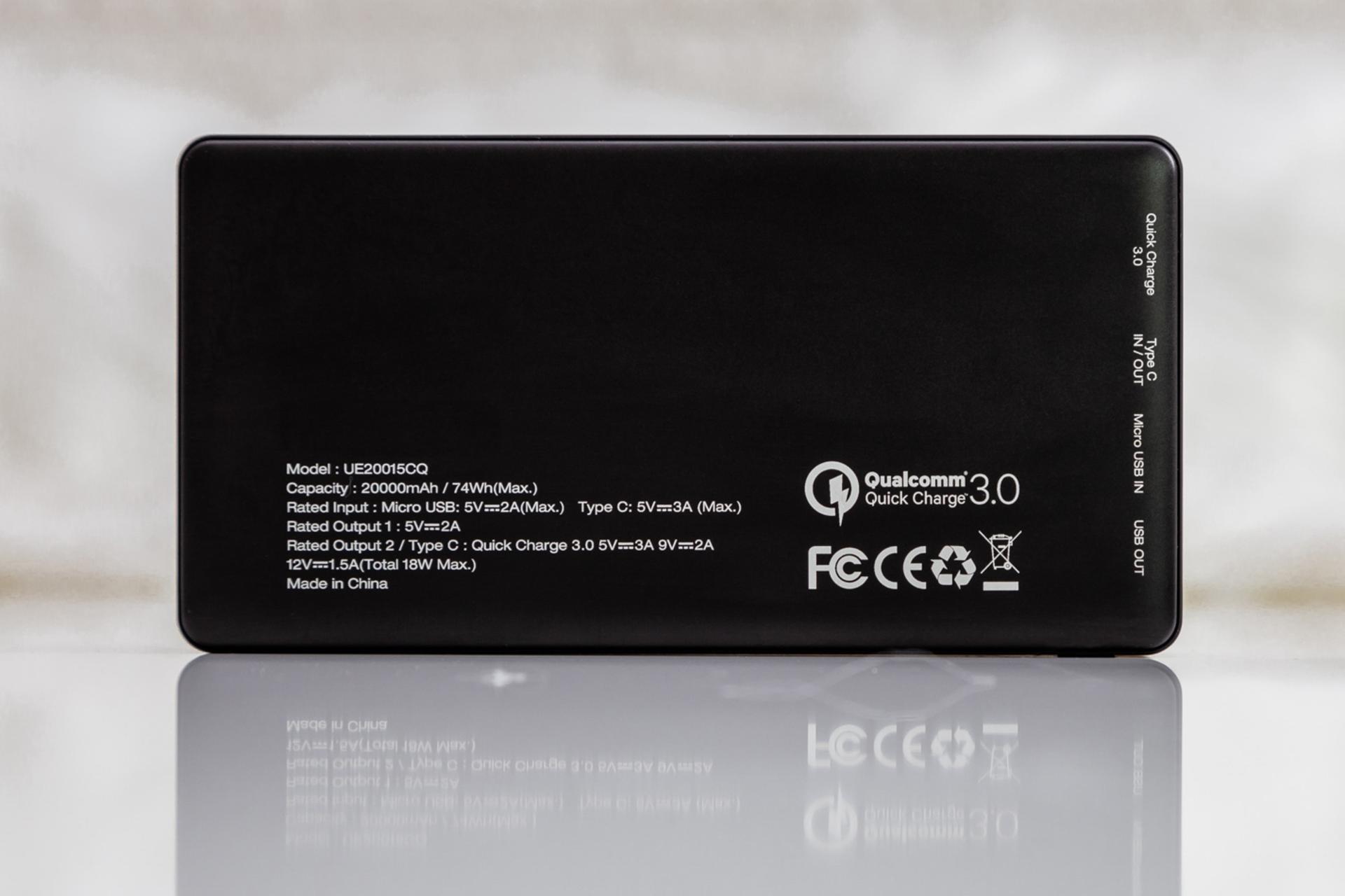 نمای پشت پاور بانک انرجایزر UE20015CQ با ظرفیت 20000 میلی‌آمپر ساعت Energizer UE20015CQ 20000mAh م