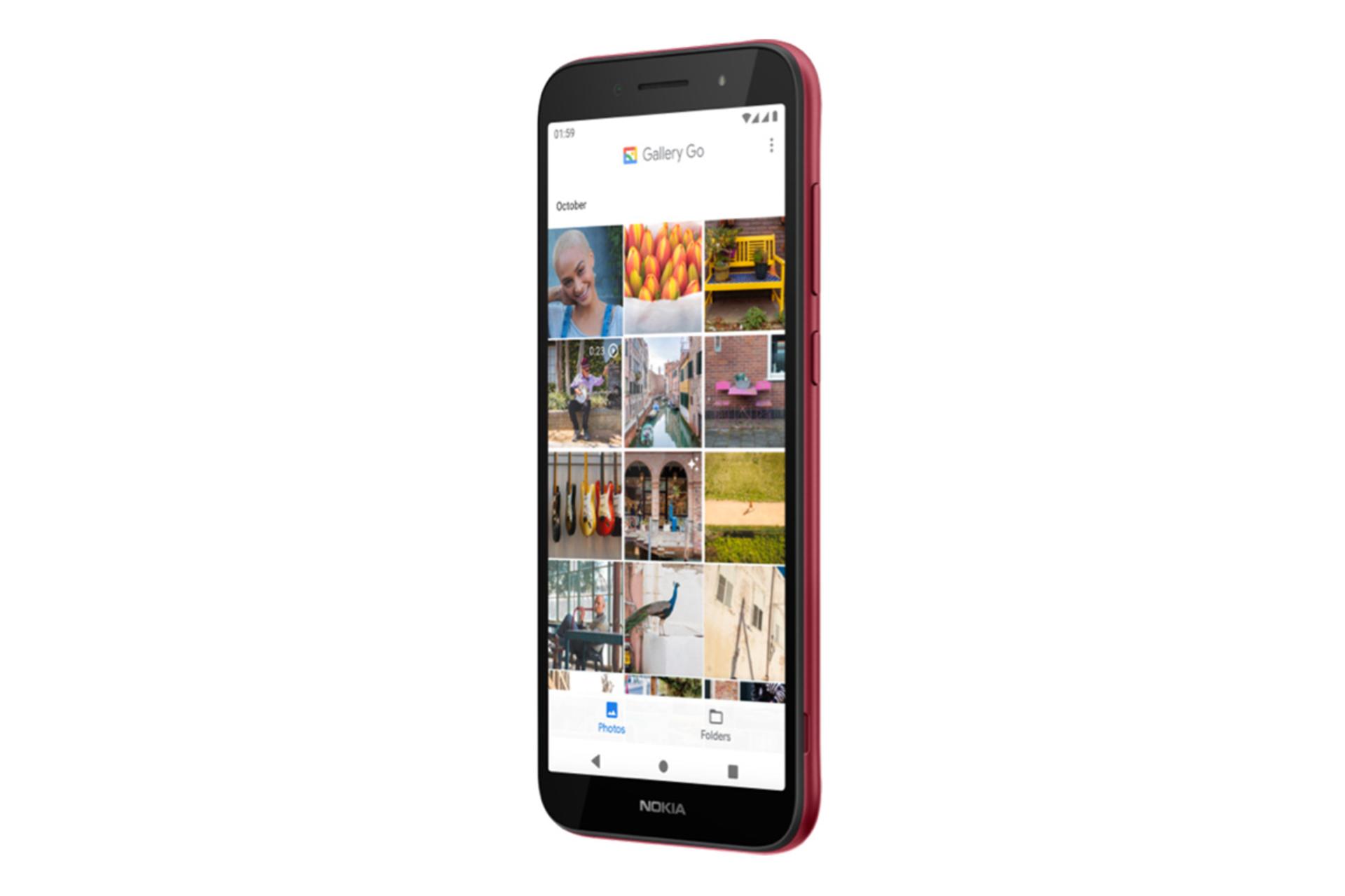 نمای کنار گوشی نوکیا سی وان پلاس با صفحه روشن