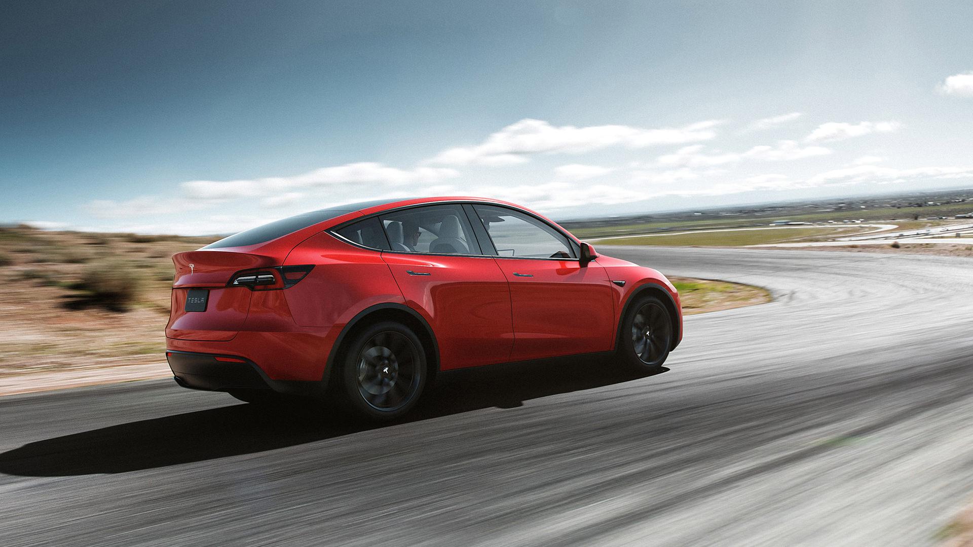  خودرو تسلا قرمز رنگ / Tesla Model Y