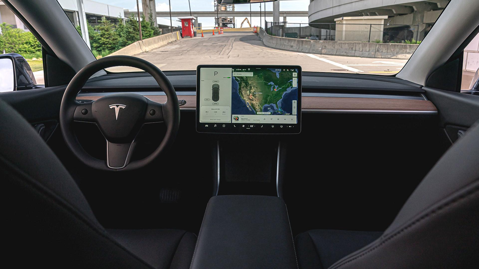 فضای داخلی خودرو تسلا / Tesla Model Y