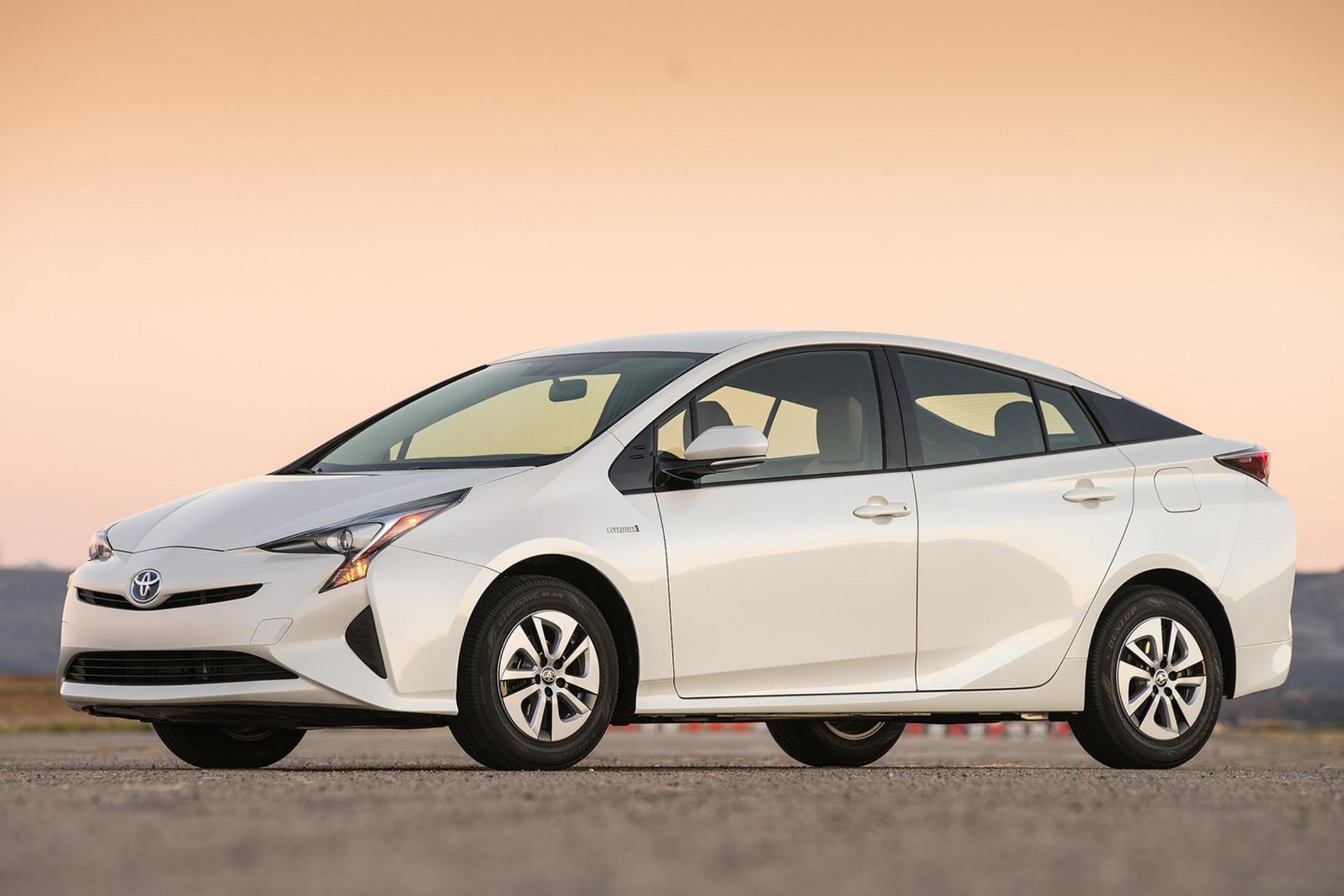 Toyota Prius / تویوتا پریوس ۲۰۱۷