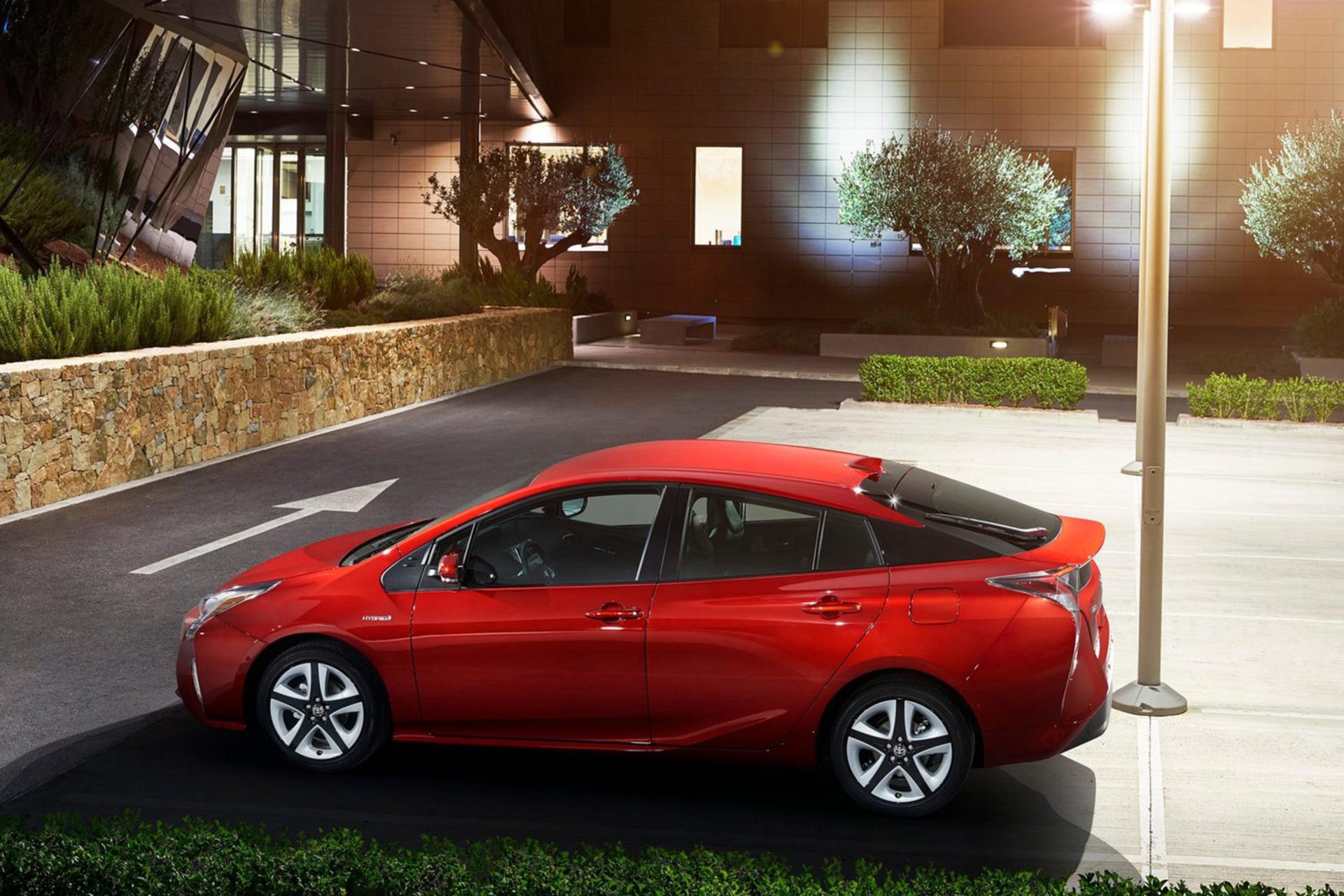 Toyota Prius / تویوتا پریوس ۲۰۱۷