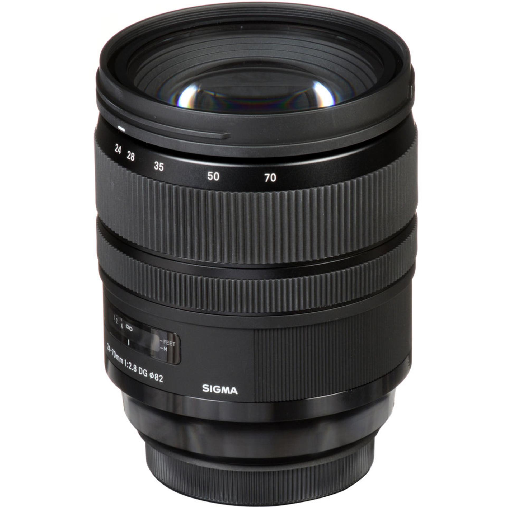 Sigma 24-70mm F2.8 DG OS HSM Art	