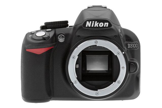 نیکون D3100