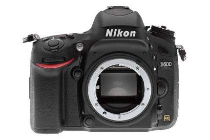 نیکون D600