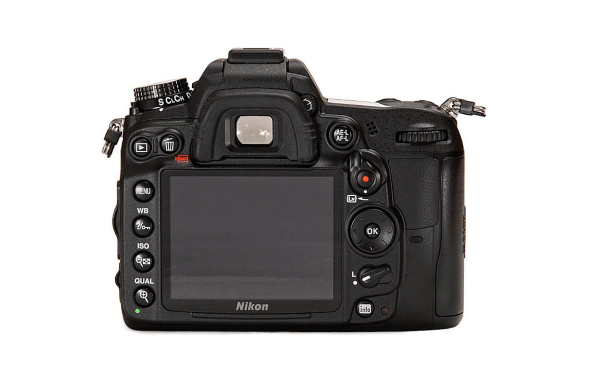 Nikon D7000	