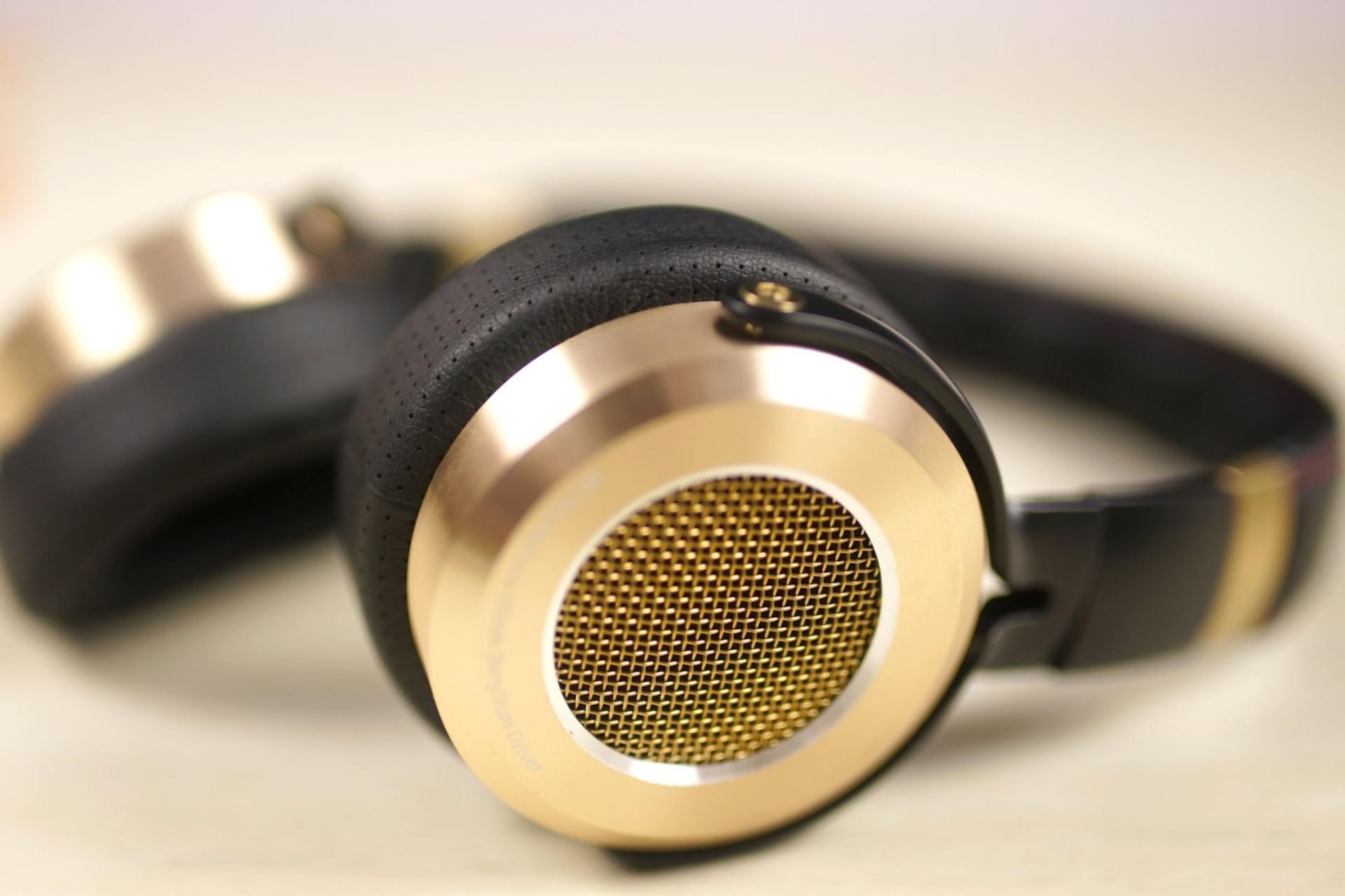 نمای کناری هدفون شیائومی Mi Headphones