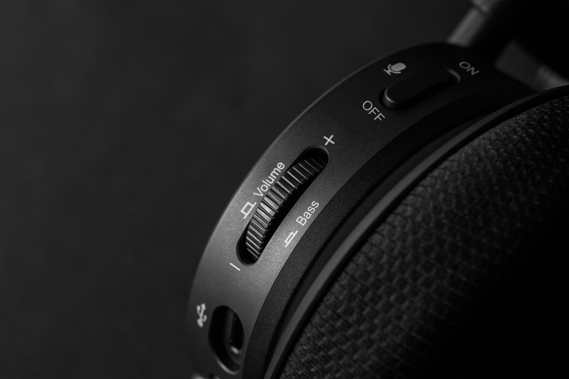 کنترل صدا هدست گیمینگ وان مور SPEARHEAD VRX