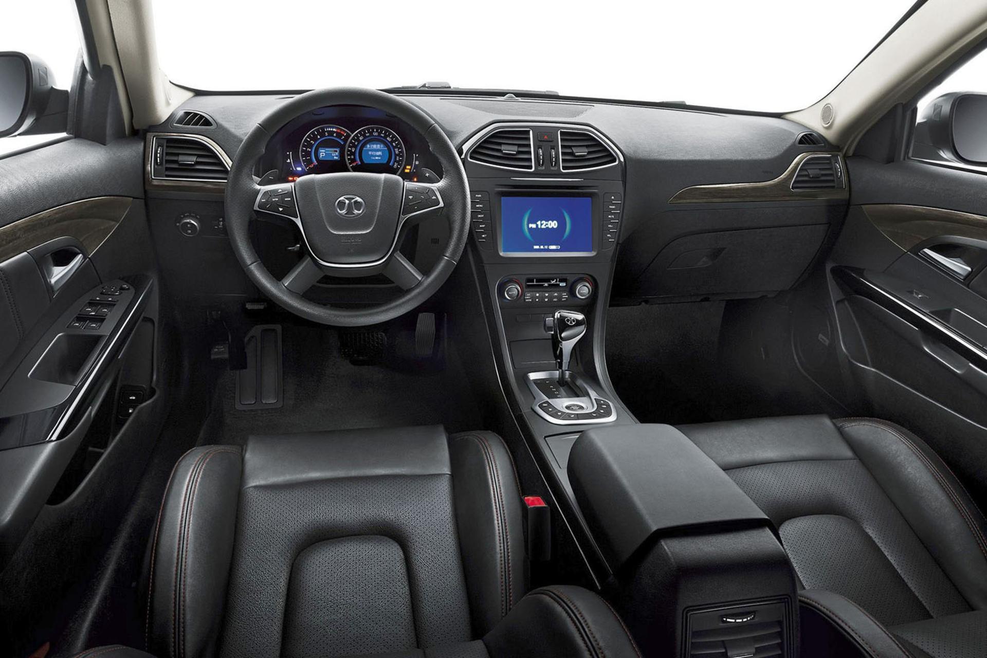 فضای داخلی خودرو بایک سنوا BAIC Senova D70 2014