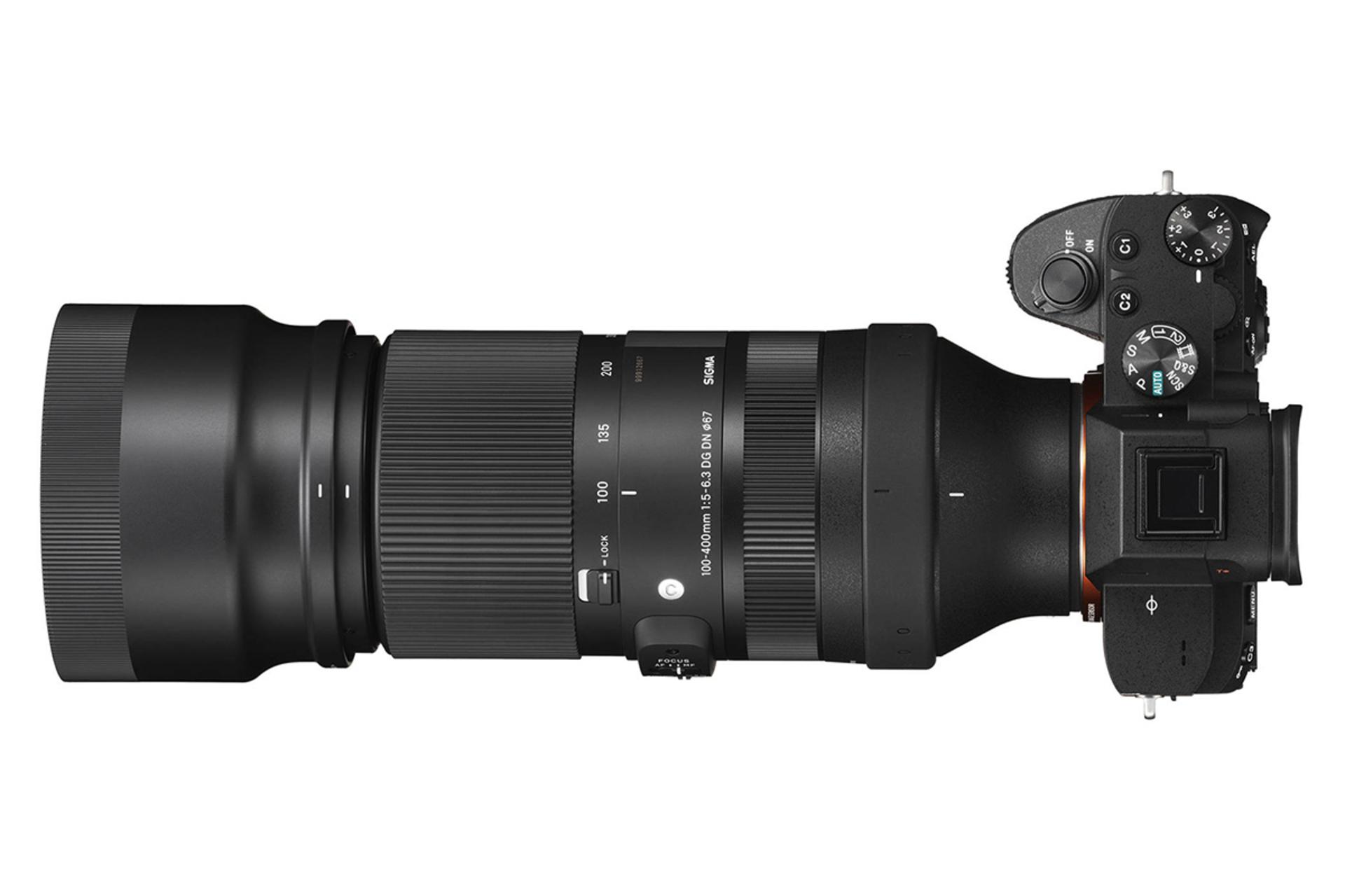 لنز سیگما Sigma 100-400mm F5-6.3 DG DN OS در حالت متصل به دوربین