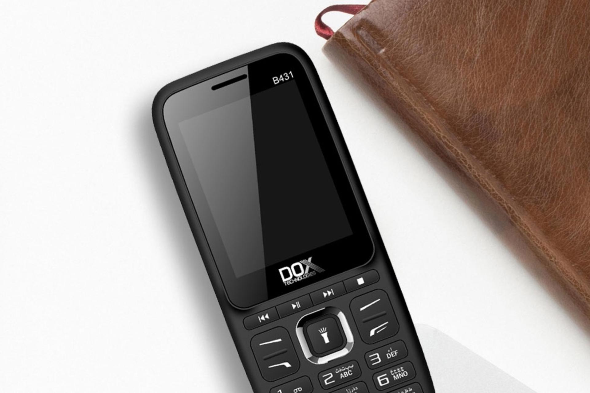 نمای روبرو گوشی موبایل بی 431 داکس / Dox B431 مشکی