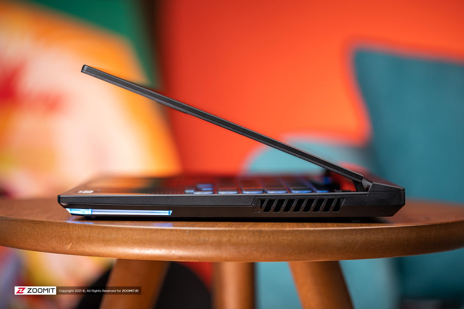 سمت راست ایسوس Strix G15