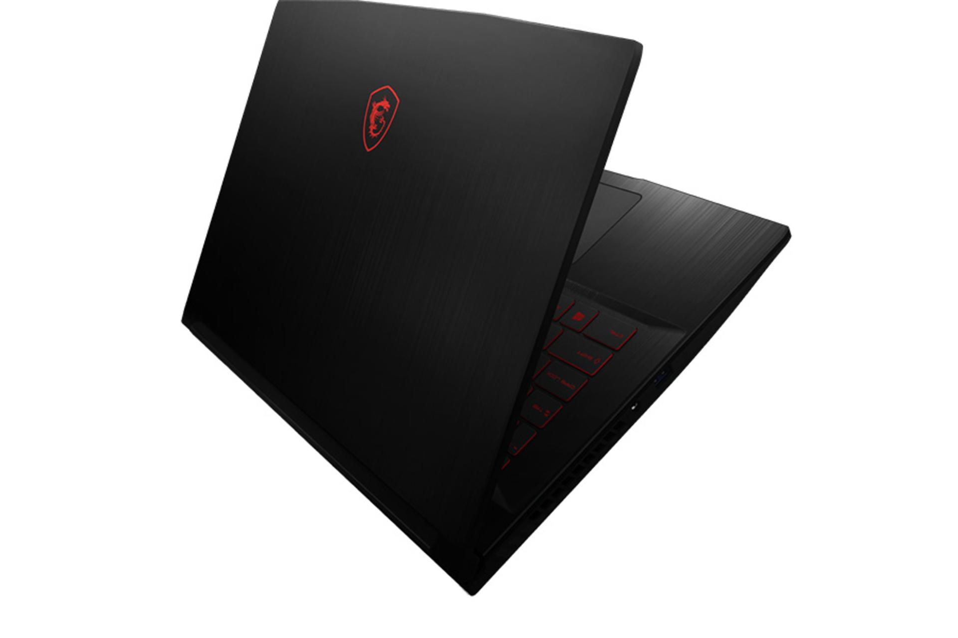 نمای پشت و کنار لپ تاپ ام اس آی جی تی 63 تین 10SCSR در حالت نیمه بسته