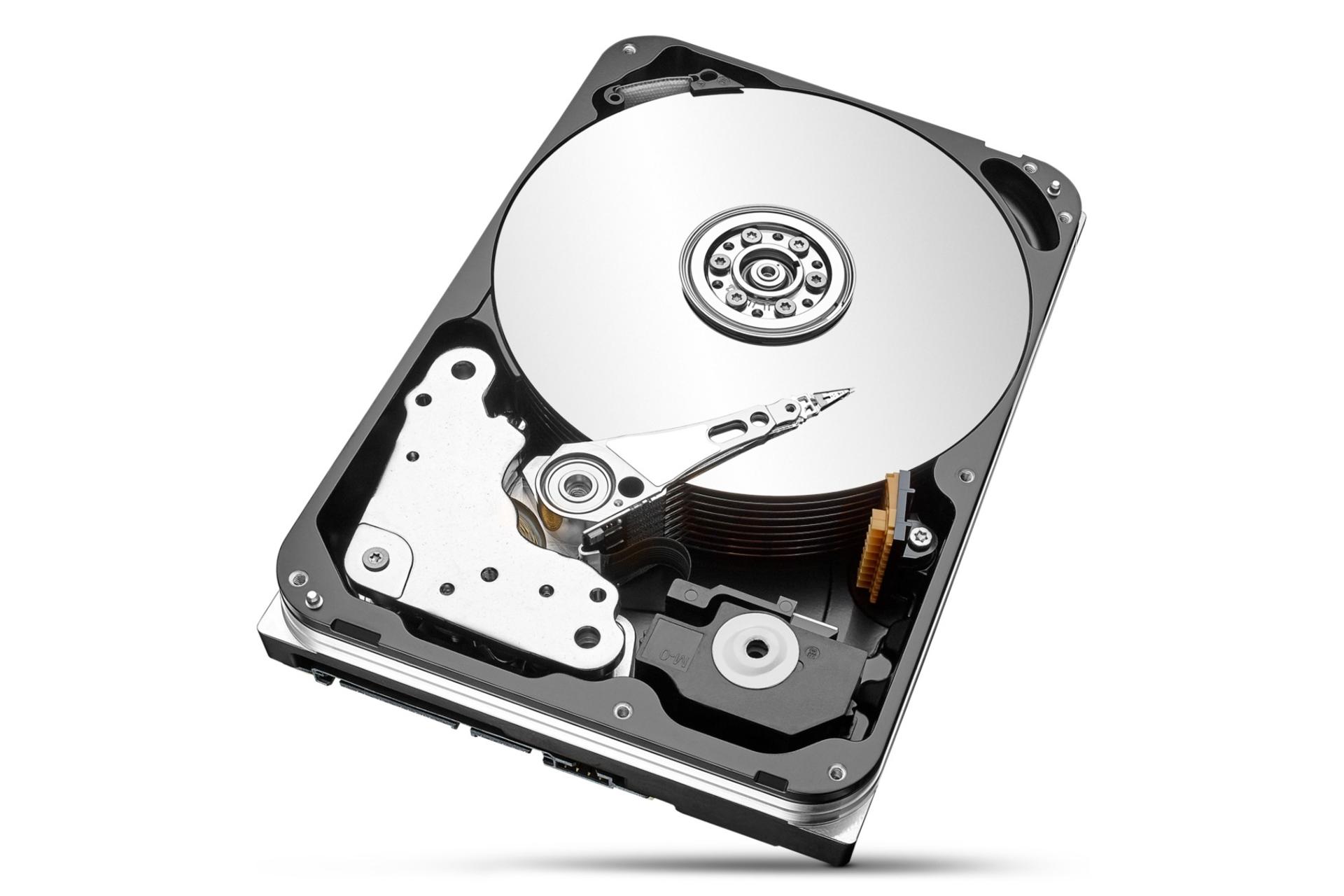 داخل هارد دیسک سیگیت Seagate Exos X16 3.5 Inch