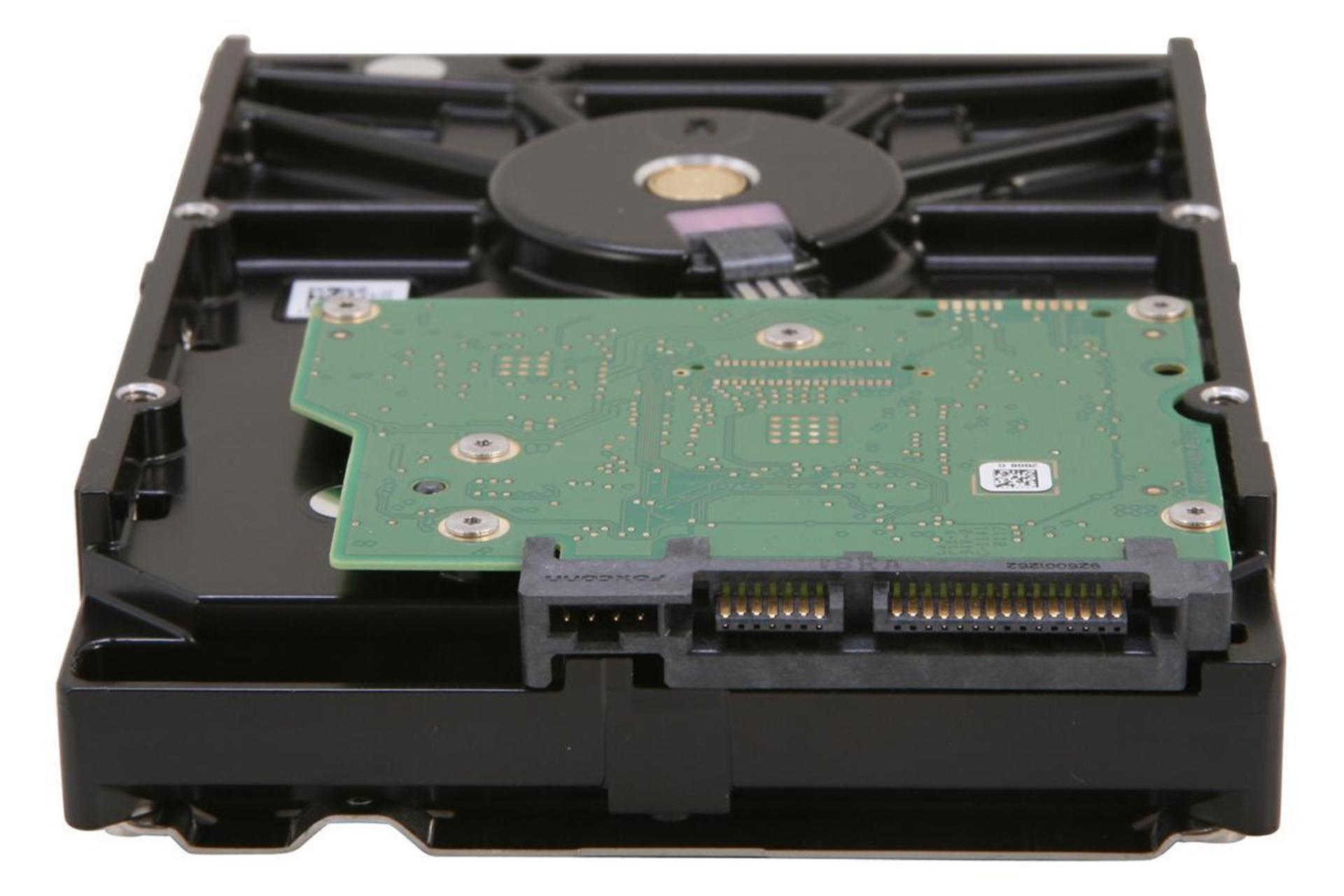 نمای پایین هارد دیسک اینترنال سیگیت Pipeline ST2000VM002