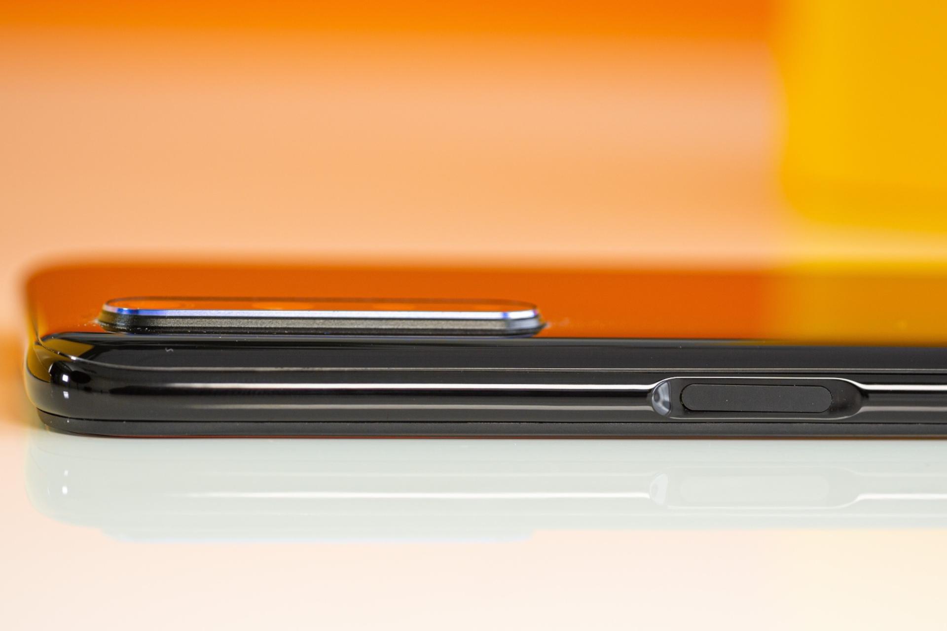 نمای جانبی Oppo Realme 6 Pro / گوشی موبایل ریلمی 6 پرو اوپو