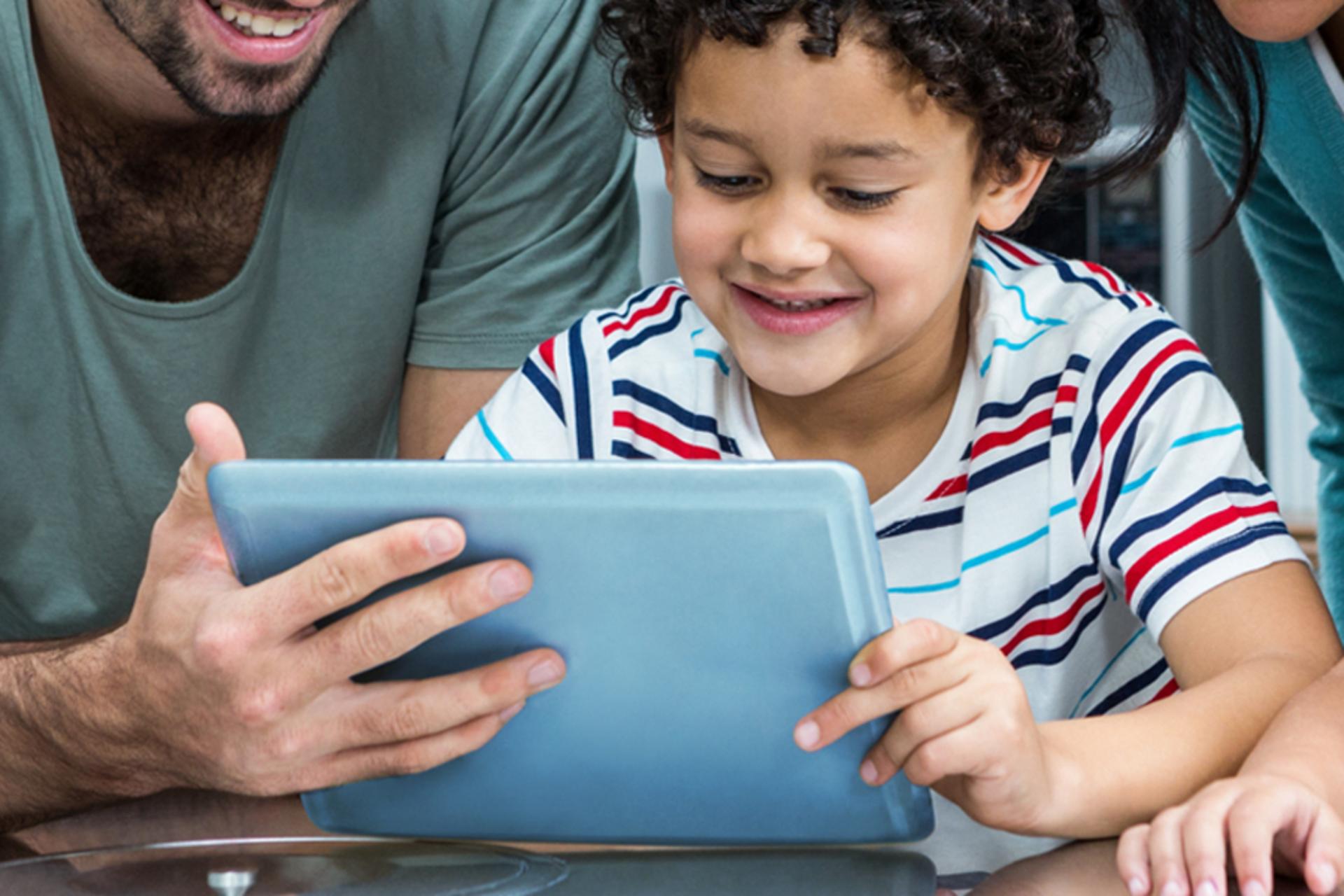 نمای پشت تبلت تی سی ال نکست پیپر رنگ آبی