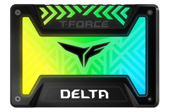 نمای روبرو LED SSD تیم گروپ T-Force DELTA RGB (5V) SATA 2.5 Inch ظرفیت 250 گیگابایت TeamGroup