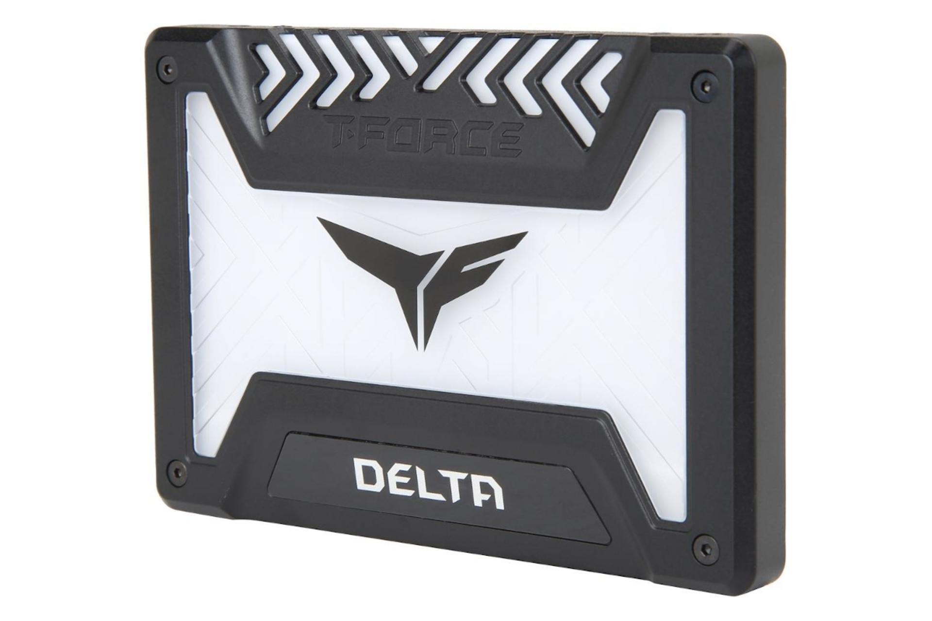 نمای کناری SSD تیم گروپ T-Force DELTA RGB (5V) SATA 2.5 Inch ظرفیت 250 گیگابایت TeamGroup