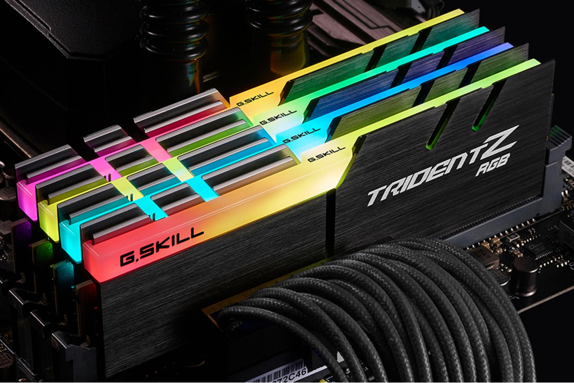 نمای چپ رم جی اسکیل Trident Z RGB ظرفیت 128 گیگابایت (4x32) از نوع DDR4-3600