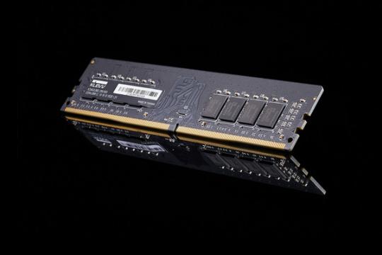  klevv U-DIMM Standard ظرفیت 16گیگابایت از نوع DDR4-2666 نمای جانبی3