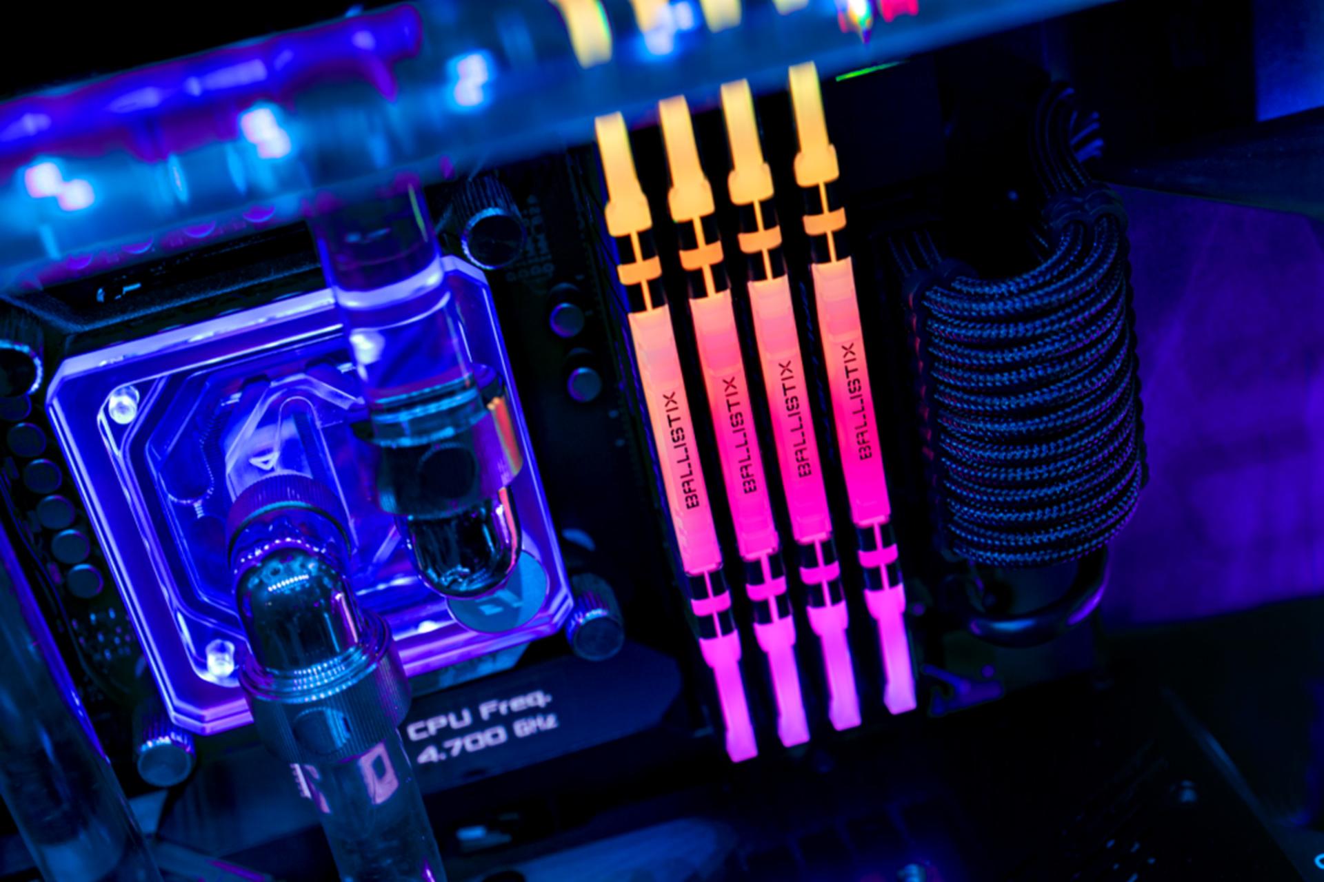 نمای نزدیک رم کروشیال Ballistix RGB ظرفیت 32 گیگابایت (2x16) از نوع DDR4-3000