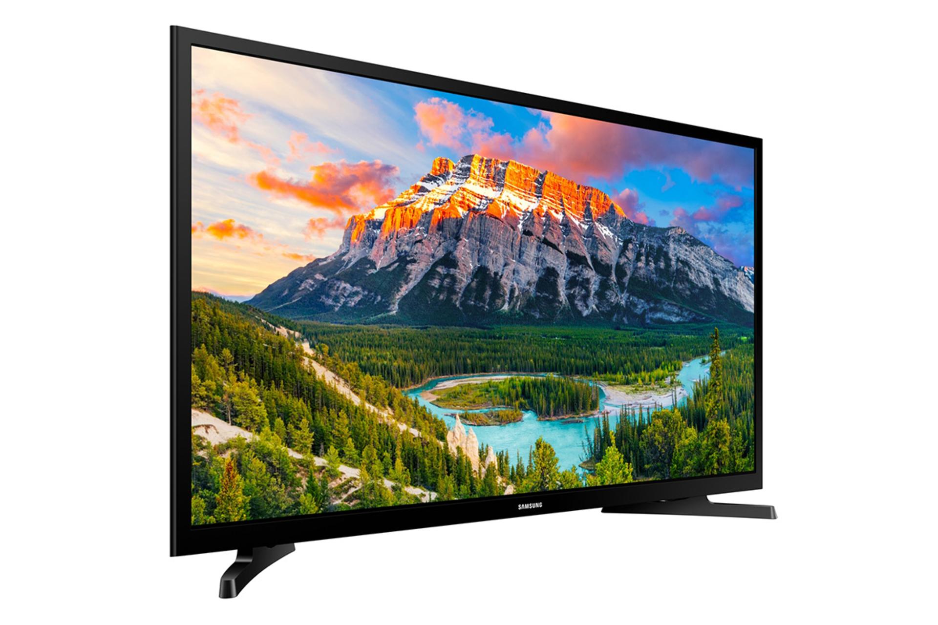 نمای نیمرخ تلویزیون سامسونگ N5300 مدل 32 اینچ با صفحه روشن