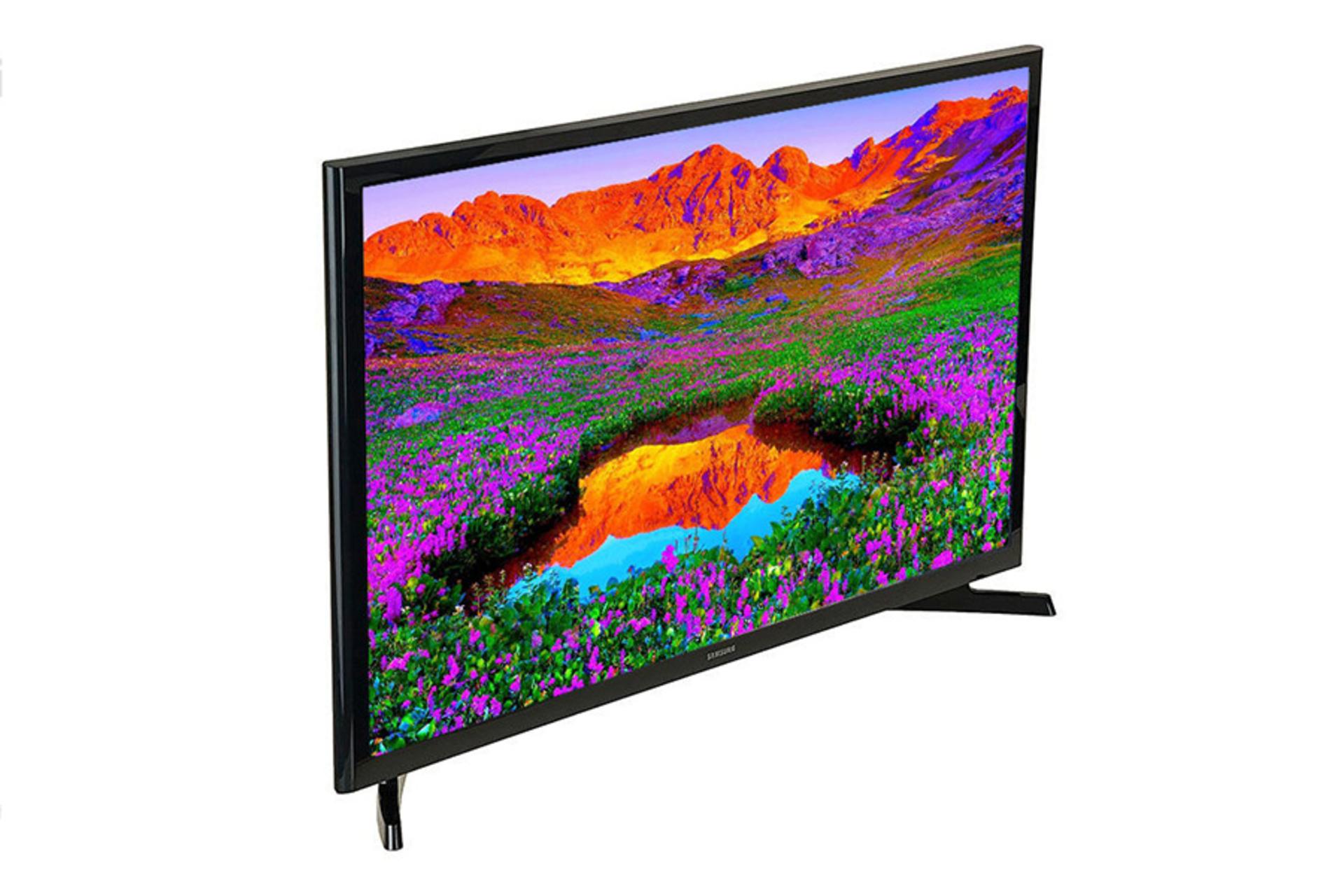 نمای نیمرخ تلویزیون سامسونگ N5550 مدل 32 اینچ