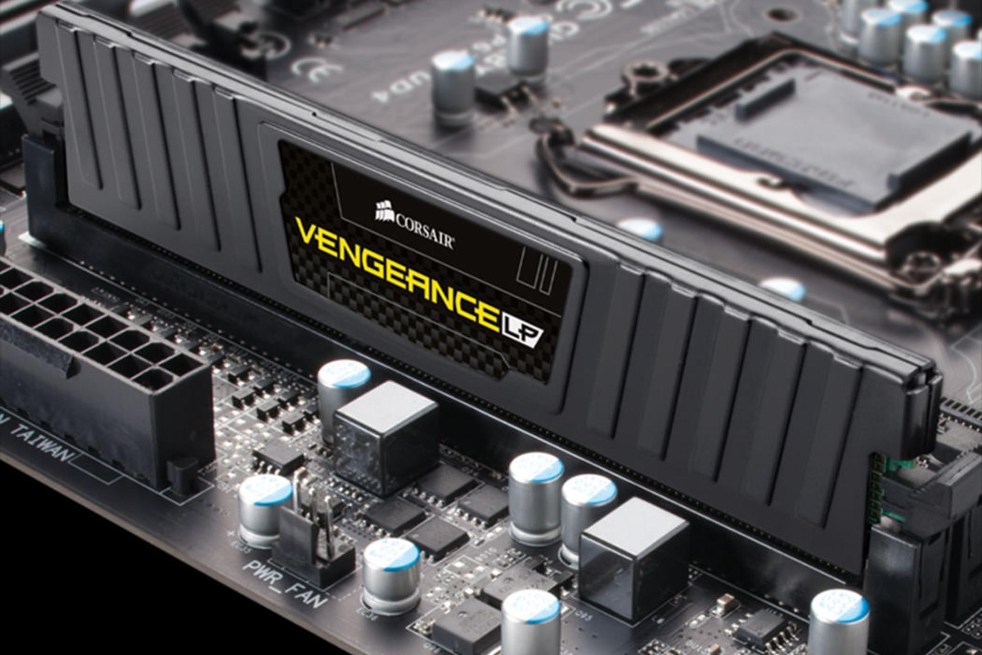 حافظه رم کورسیر VENGEANCE LP ظرفیت 4 گیگابایت از نوع DDR3-1600 نمای جانبی