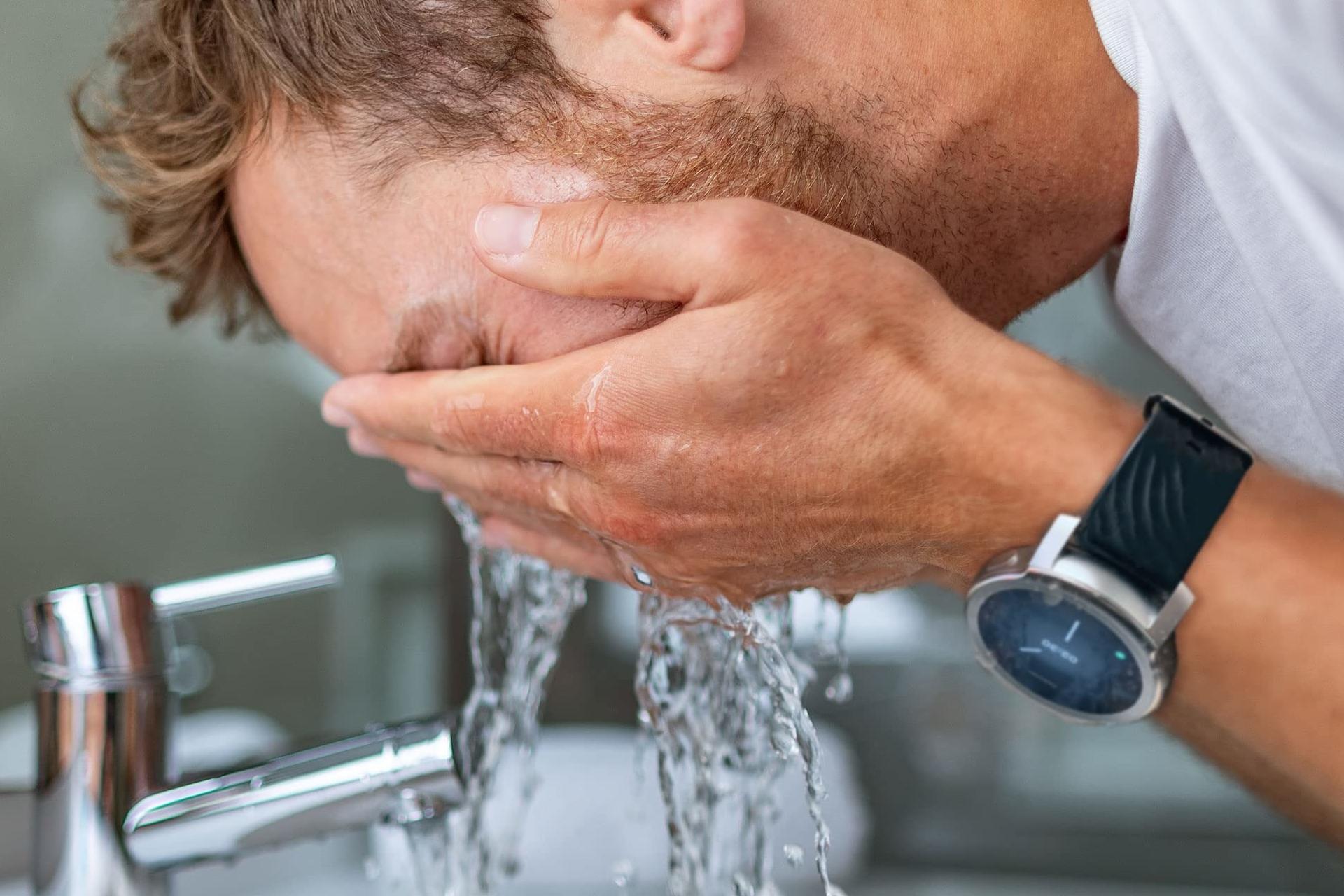 Motorola Moto Watch 100 / اسمارت واچ موتورولا موتو واچ 100 ضد آب