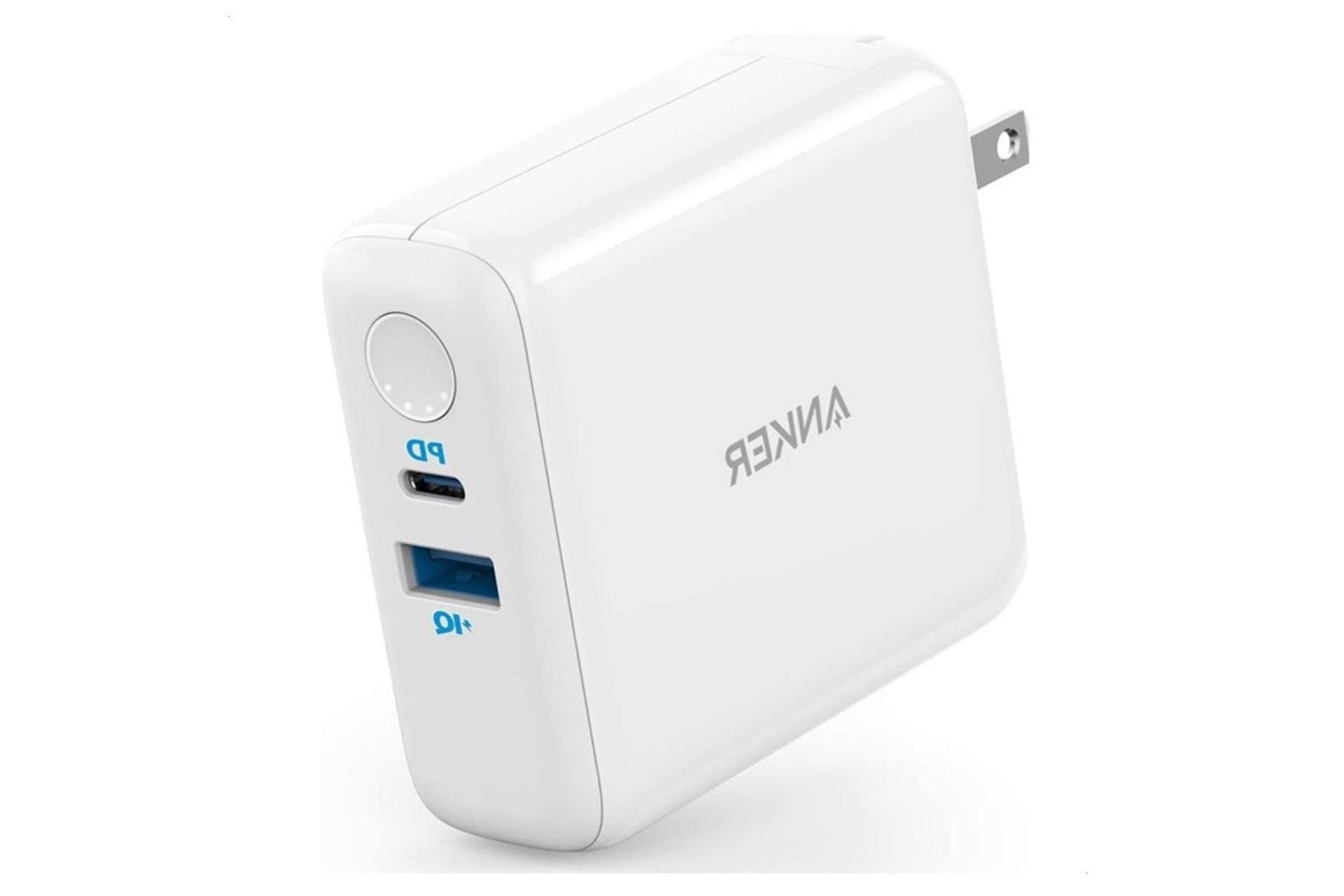 نمای راست پاور بانک انکر PowerCore III Fusion با ظرفیت 5000 میلی‌آمپر ساعت