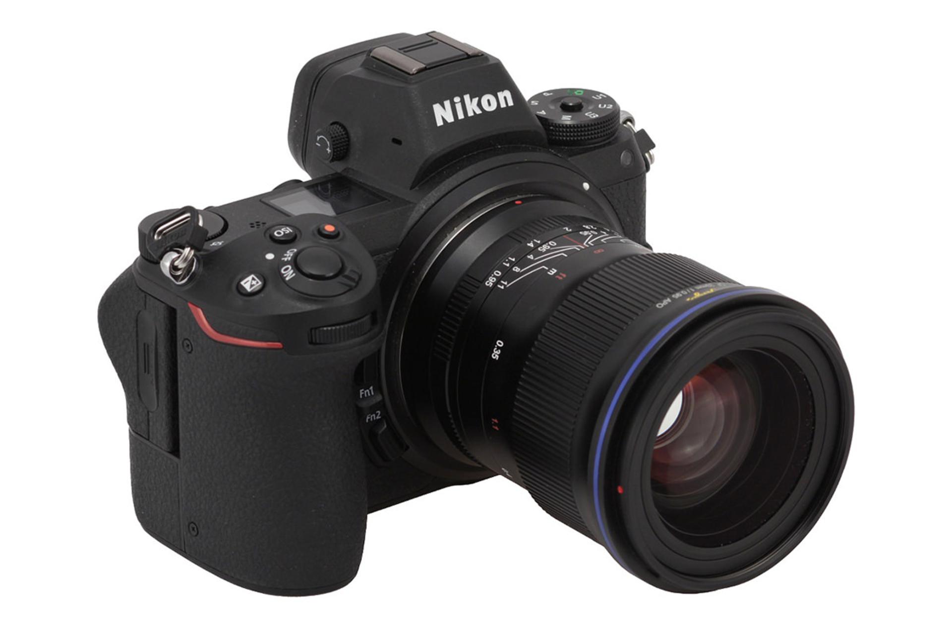 لنز ونوس Laowa Argus 33mm F0.95 CF APO نصب شده روی دوربین