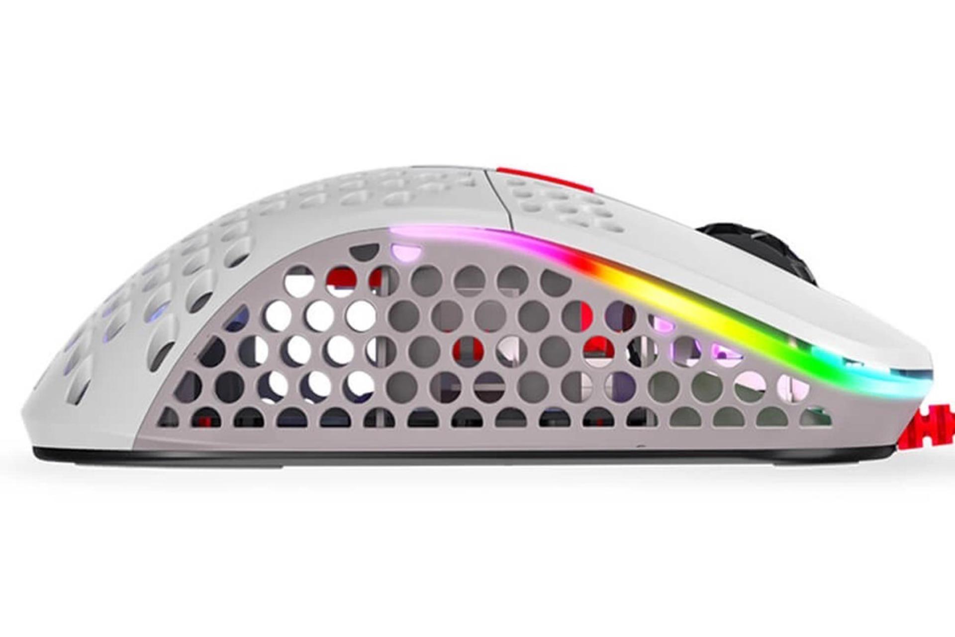 نمای راست ماوس اکس تری فای M4 RGB