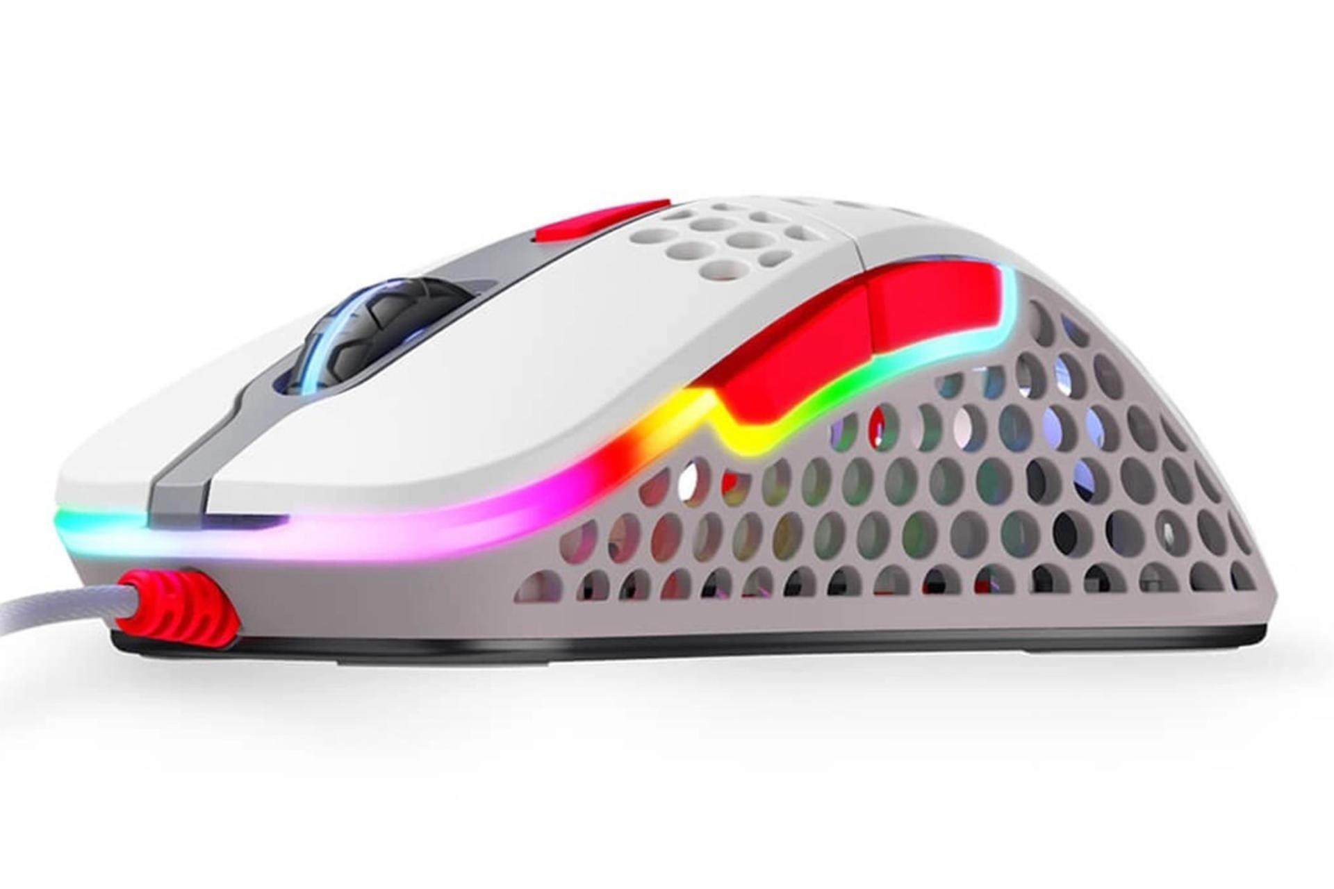 نمای جانبی ماوس اکس تری فای M4 RGB