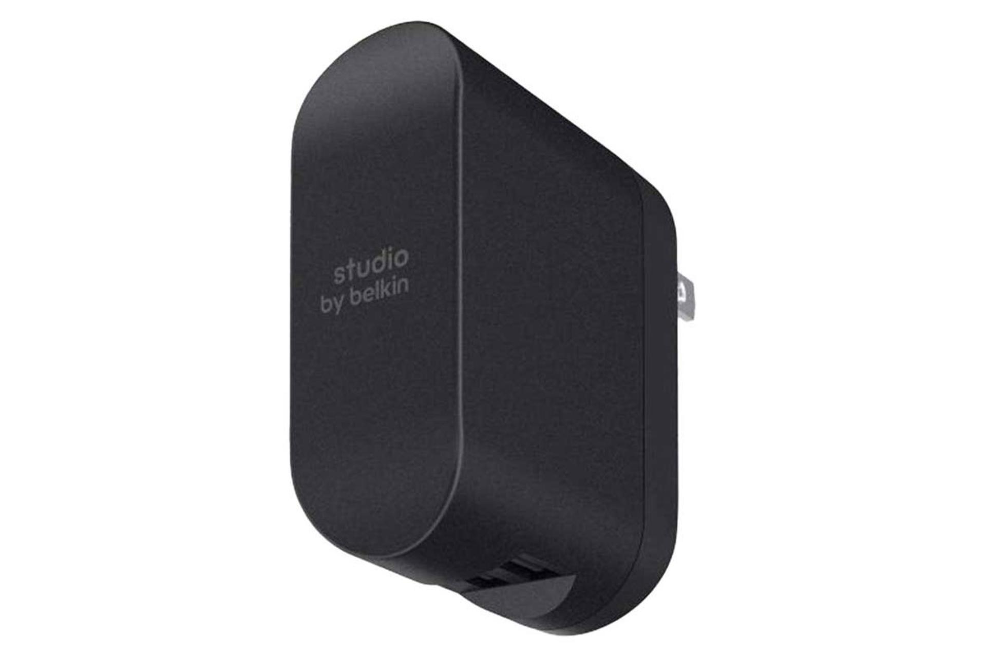 نمای جانبی شارژر بلکین F8J232