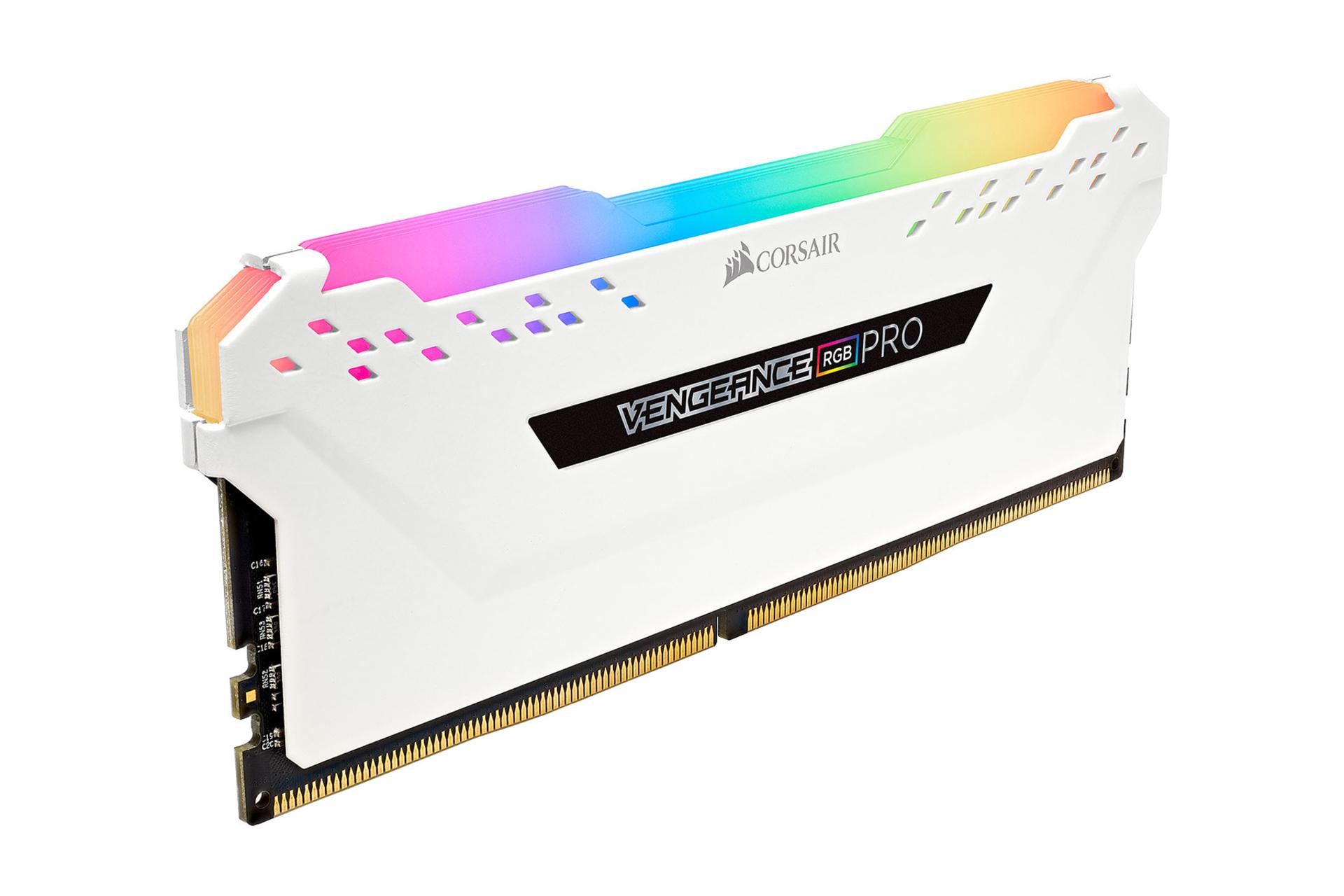نمای کناری کورسیر VENGEANCE RGB PRO ظرفیت 8 گیگابایت  از نوع DDR4-3000