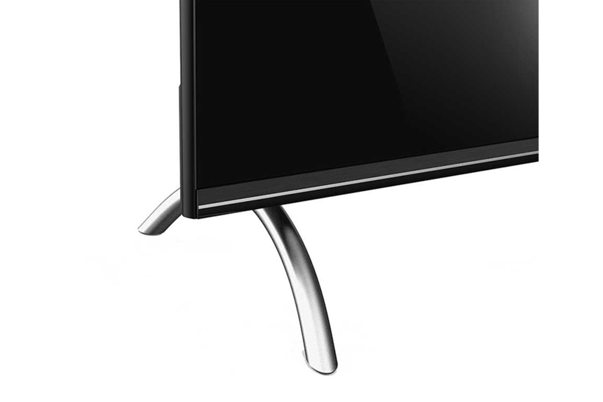 نمای نزدیک تلویزیون جی پلاس 65MU722S و نمایش پایه