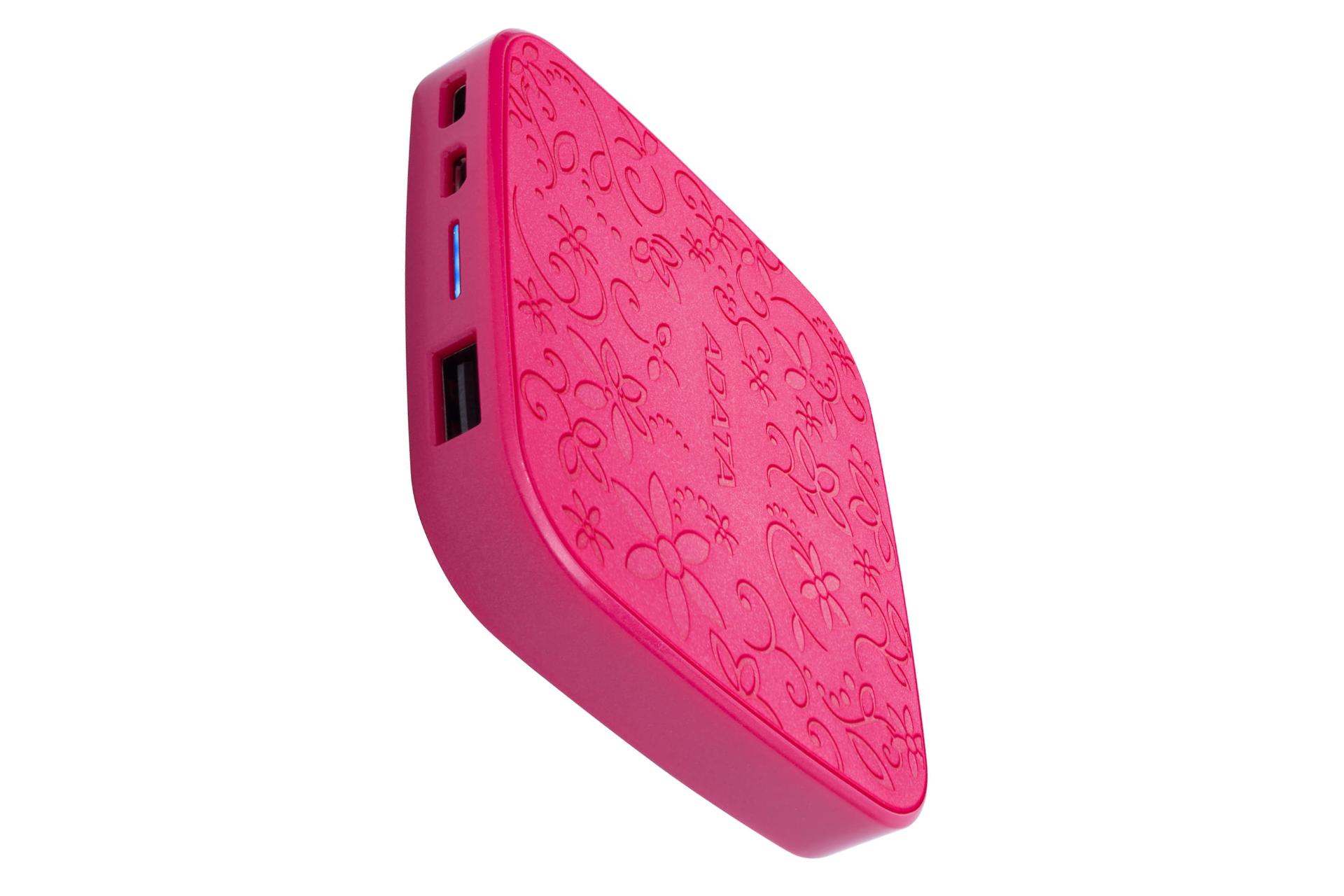 نمای جانبی پاور بانک ای دیتا T5000C با ظرفیت 5000 میلی‌آمپر ساعت ADATA T5000C 5000mAh صورتی