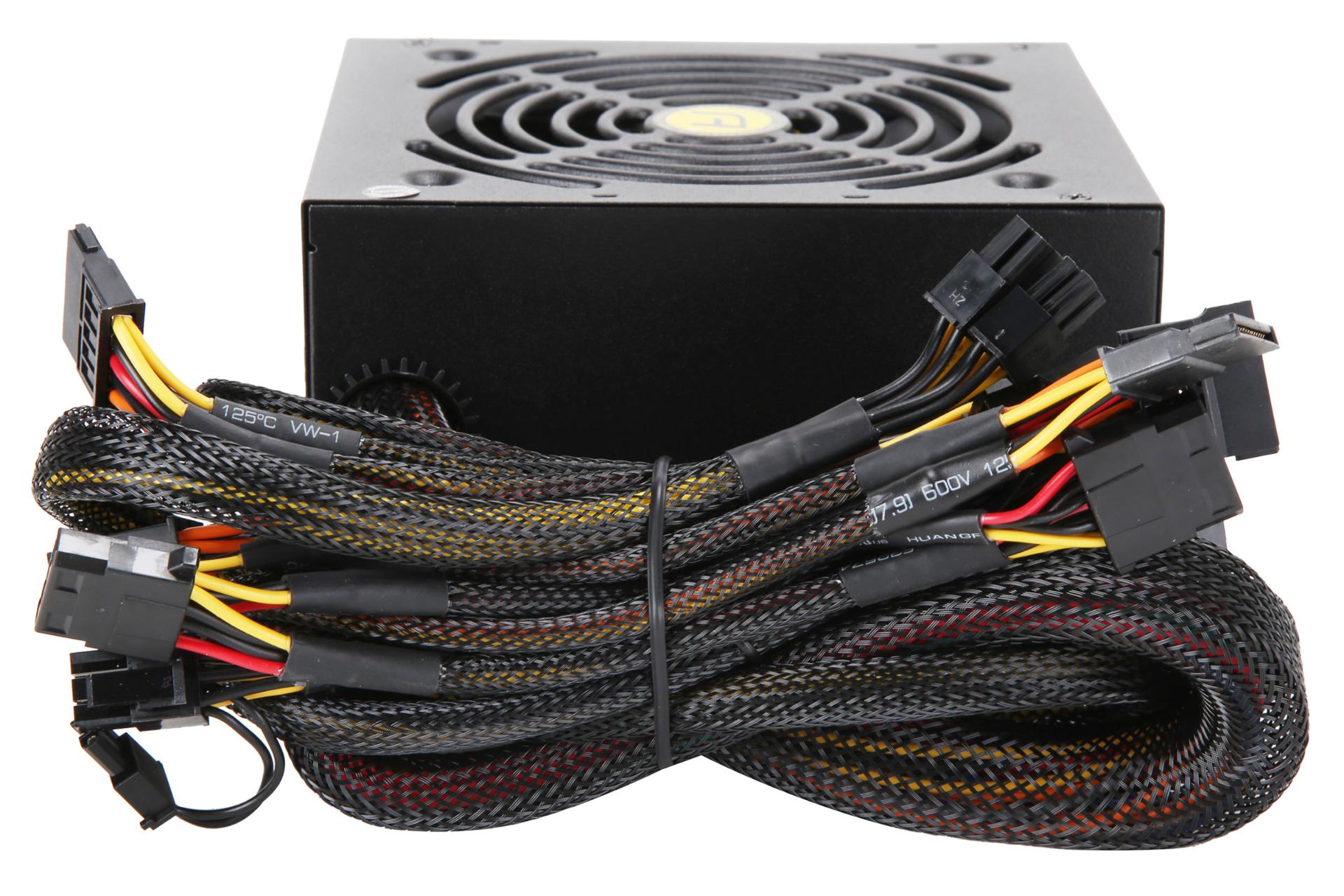 نمای کابلهای پاور کامپیوتر انتک VP 650P PLUS با توان 650 وات