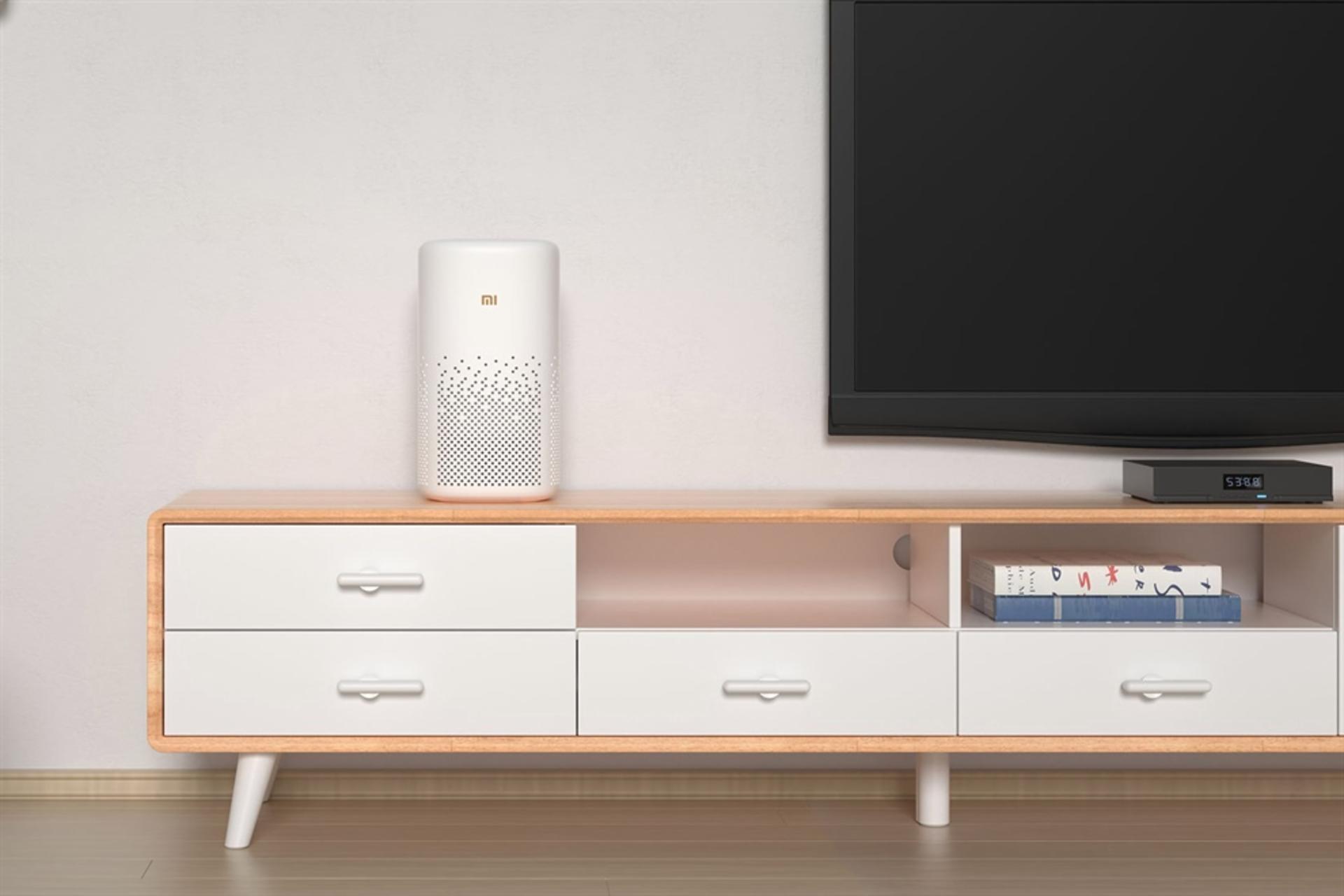اسپیکر شیائومی Xiaomi AI Speaker روی میز