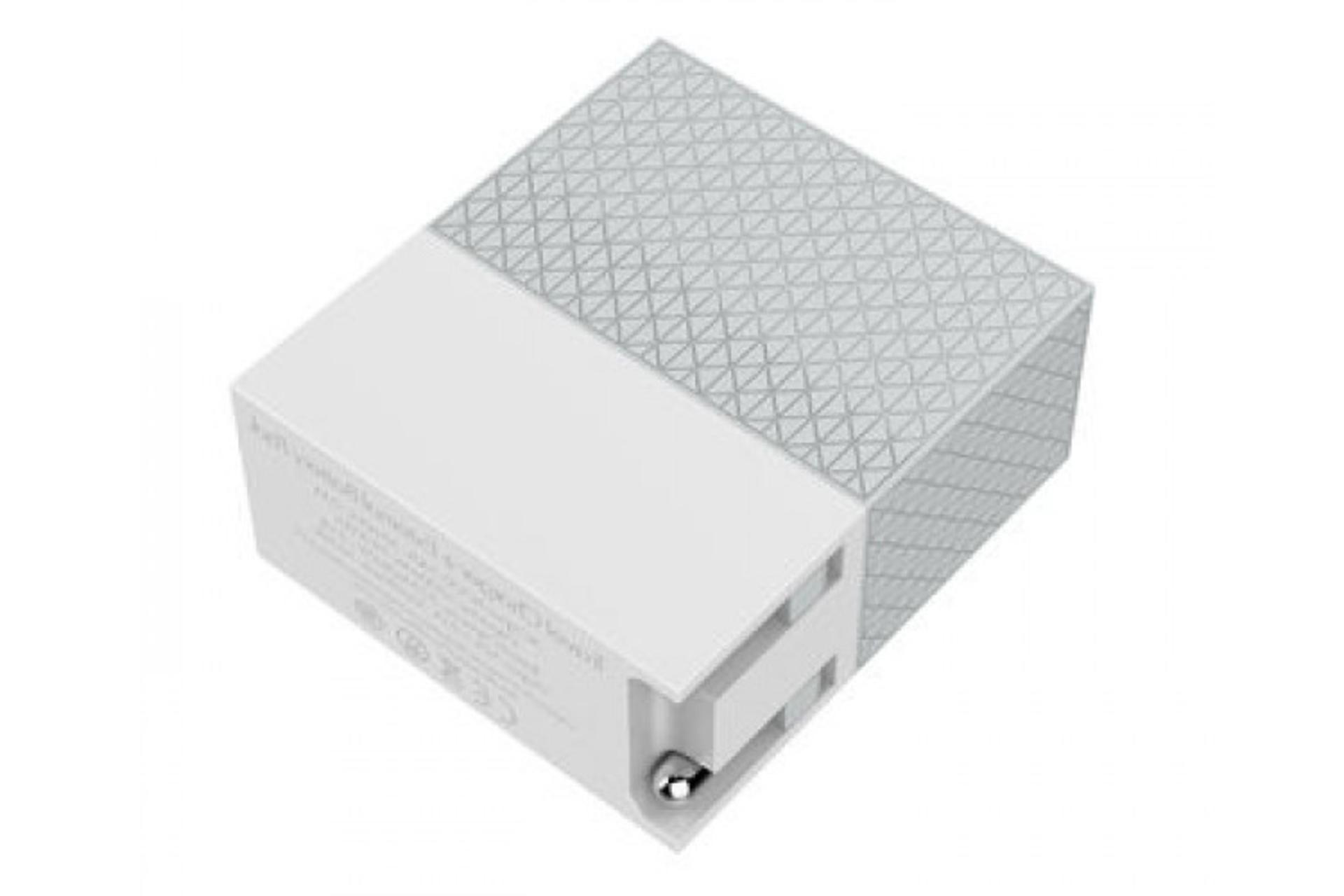 نمای جانبی پاور بانک الدینیو PA606