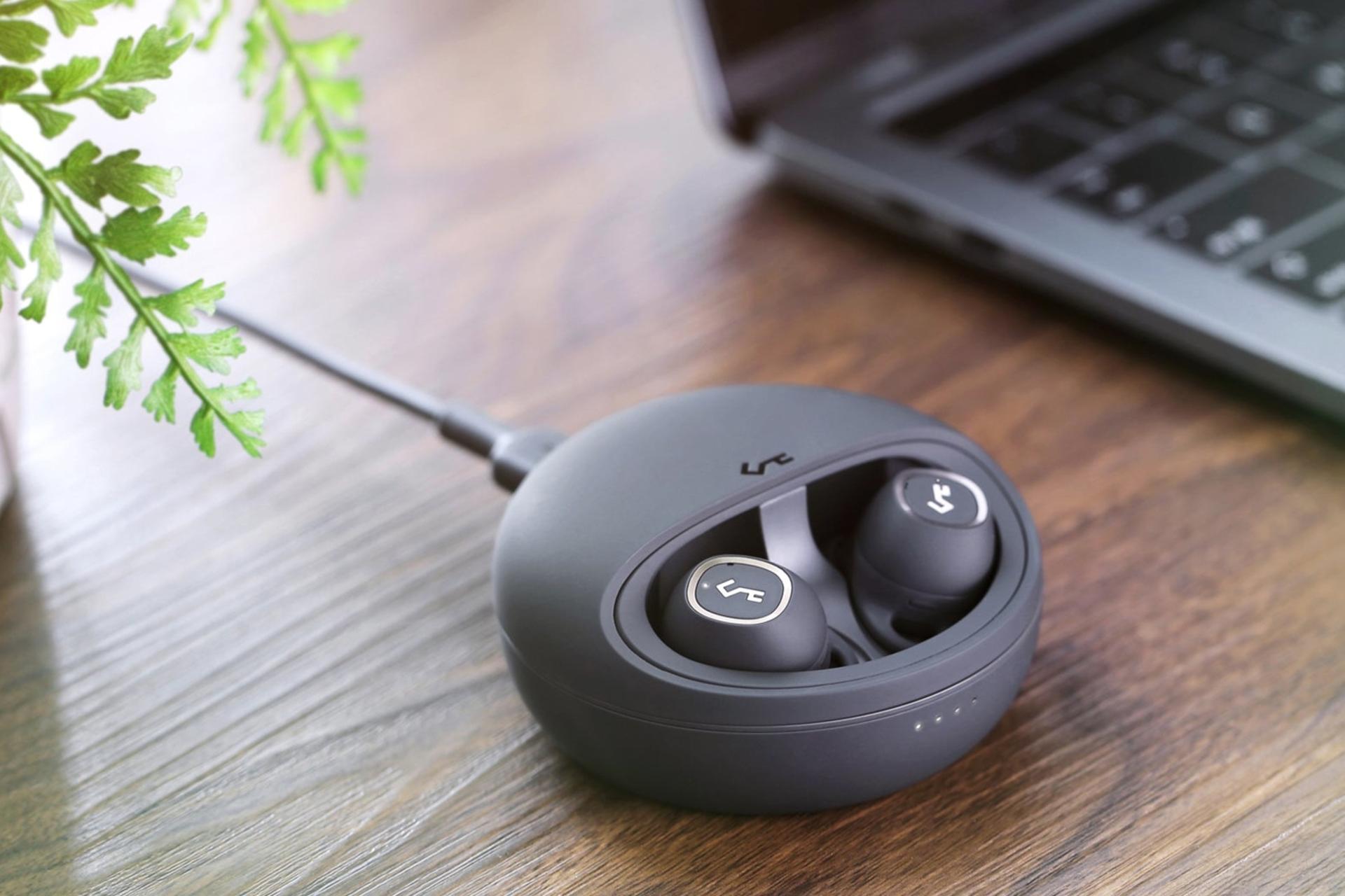 محفظه شارژ ایرباد بی سیم آکی Aukey Key Series EP-T10