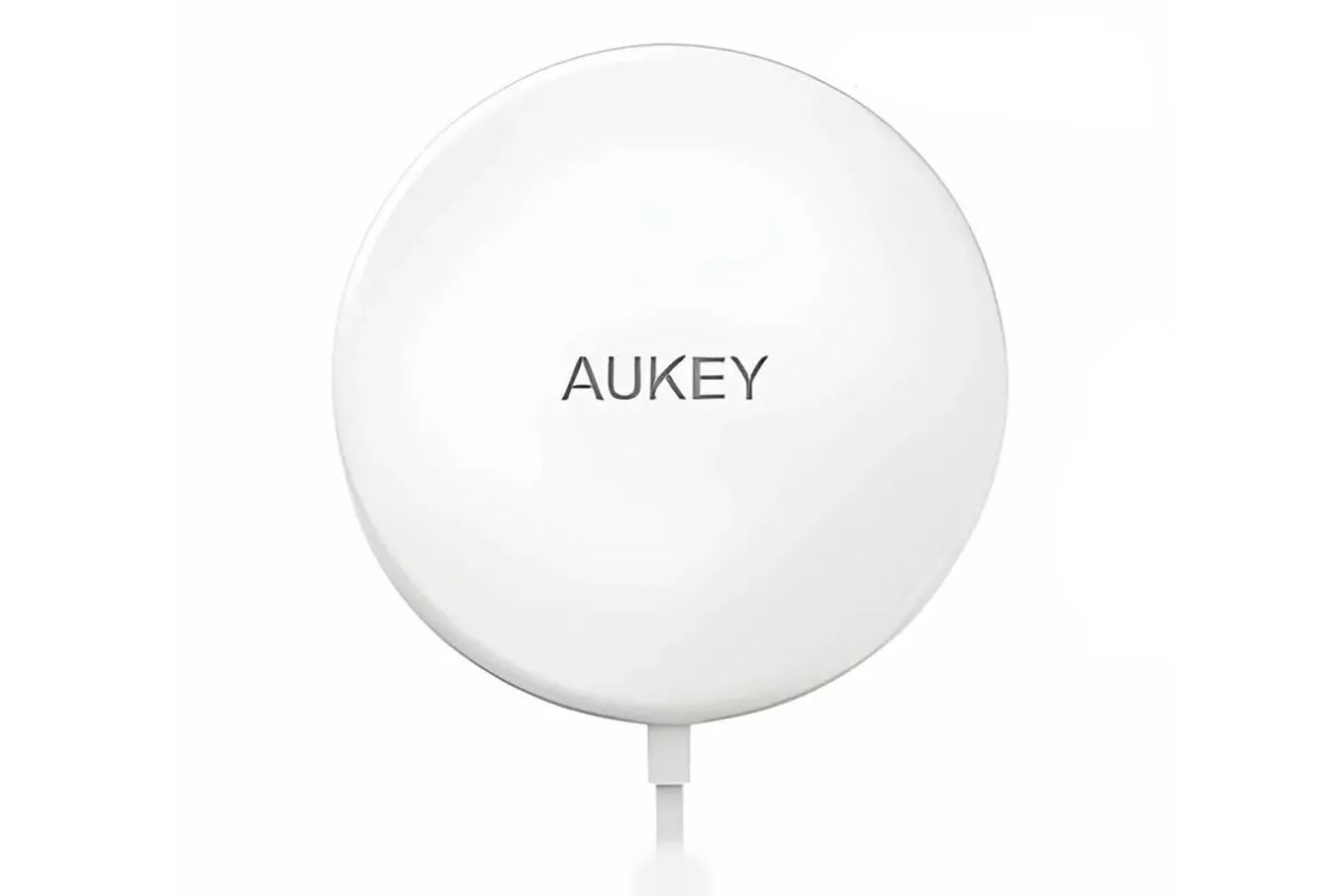 نمای روبرو شارژر آکی LC-A1