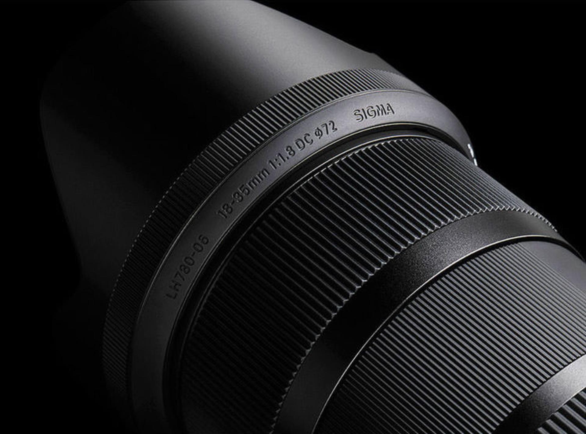 Sigma 18-35mm F1.8 DC HSM Art	