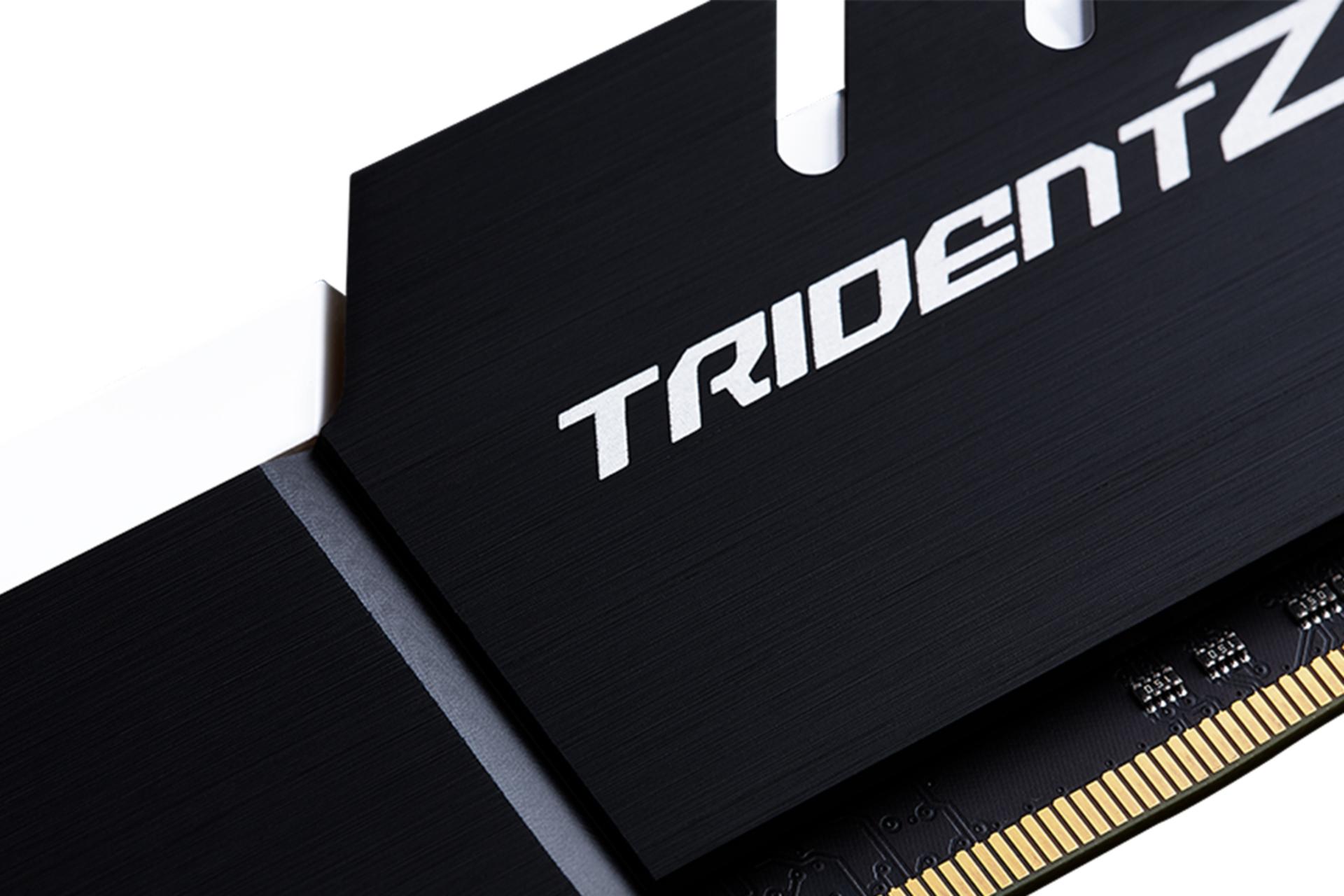 نمای نزدیک جی اسکیل Trident Z ظرفیت 16 گیگابایت (2x8) از نوع DDR4-3200