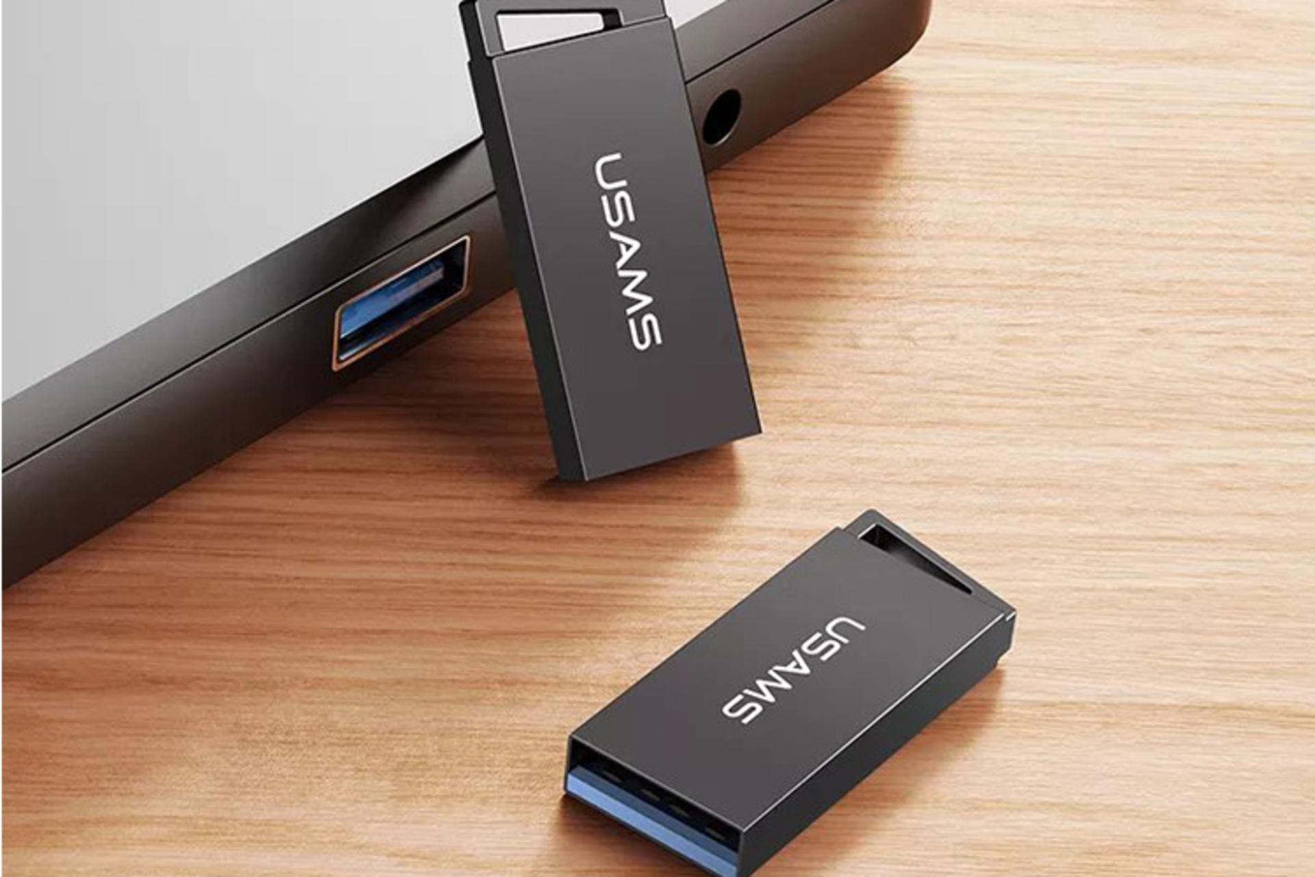 نمای جانبی فلش مموری یوسمز مدل ZB205