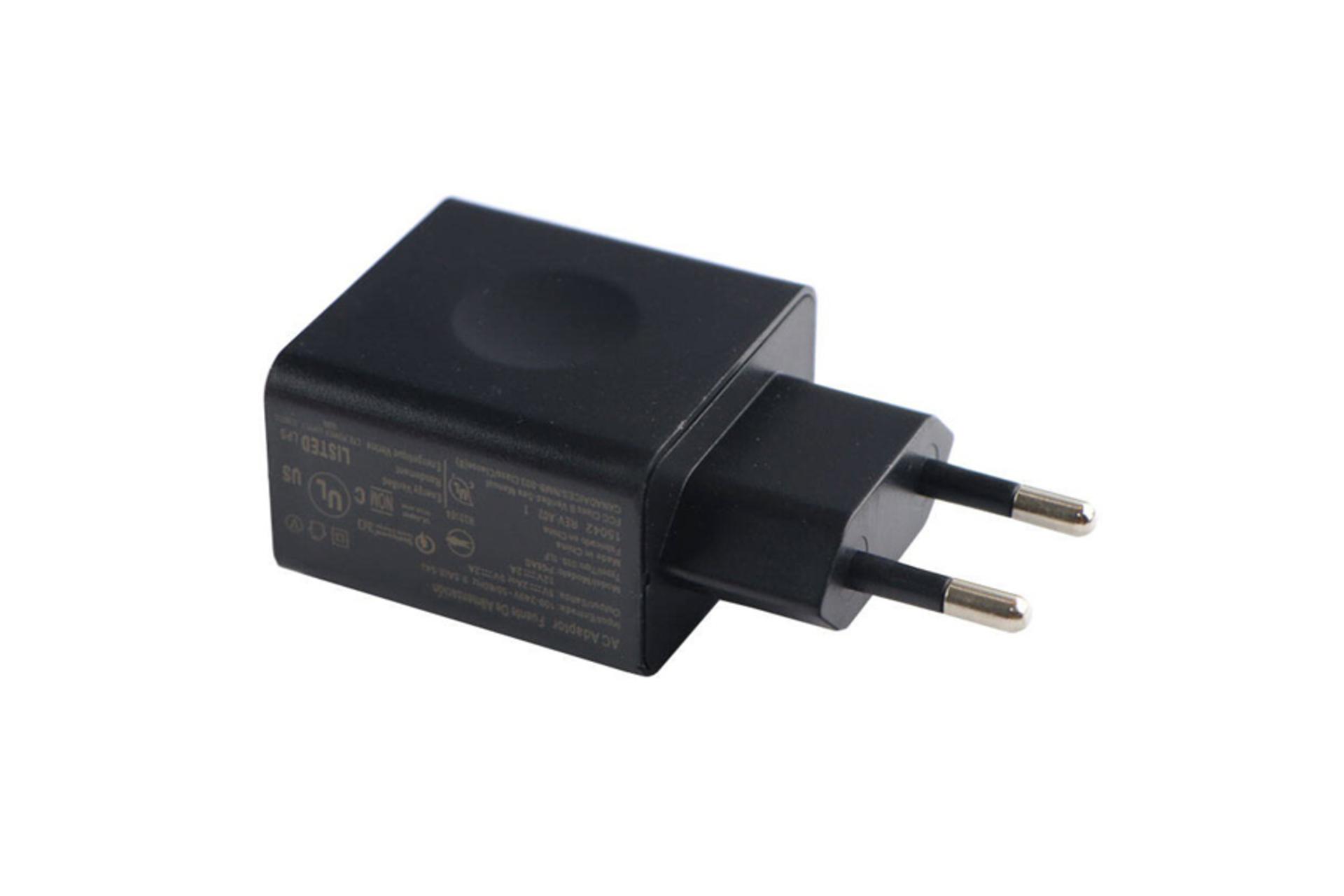 نمای جانبی شارژر لنوو P68AS