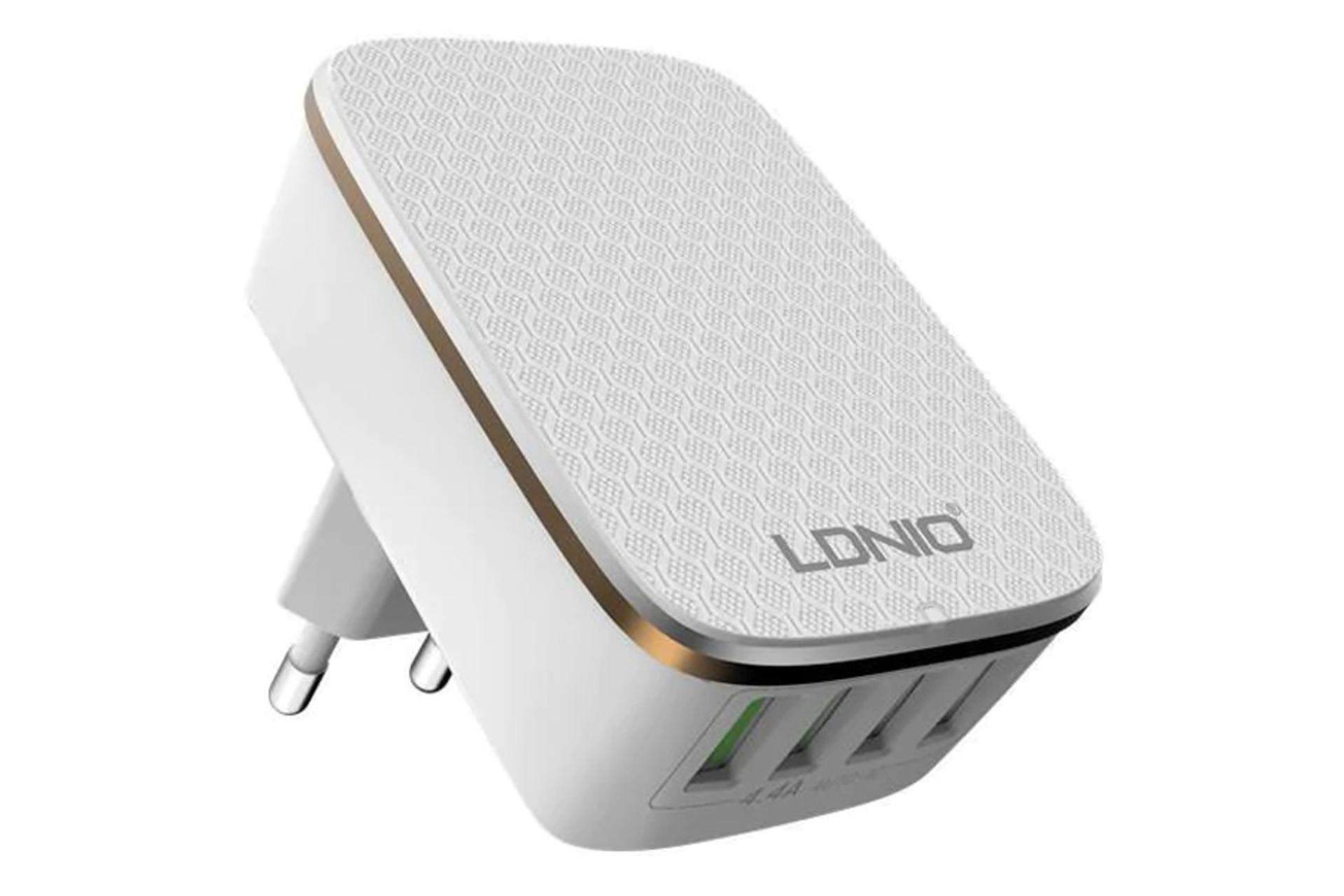 نمای جانبی شارژر الدینیو A4404